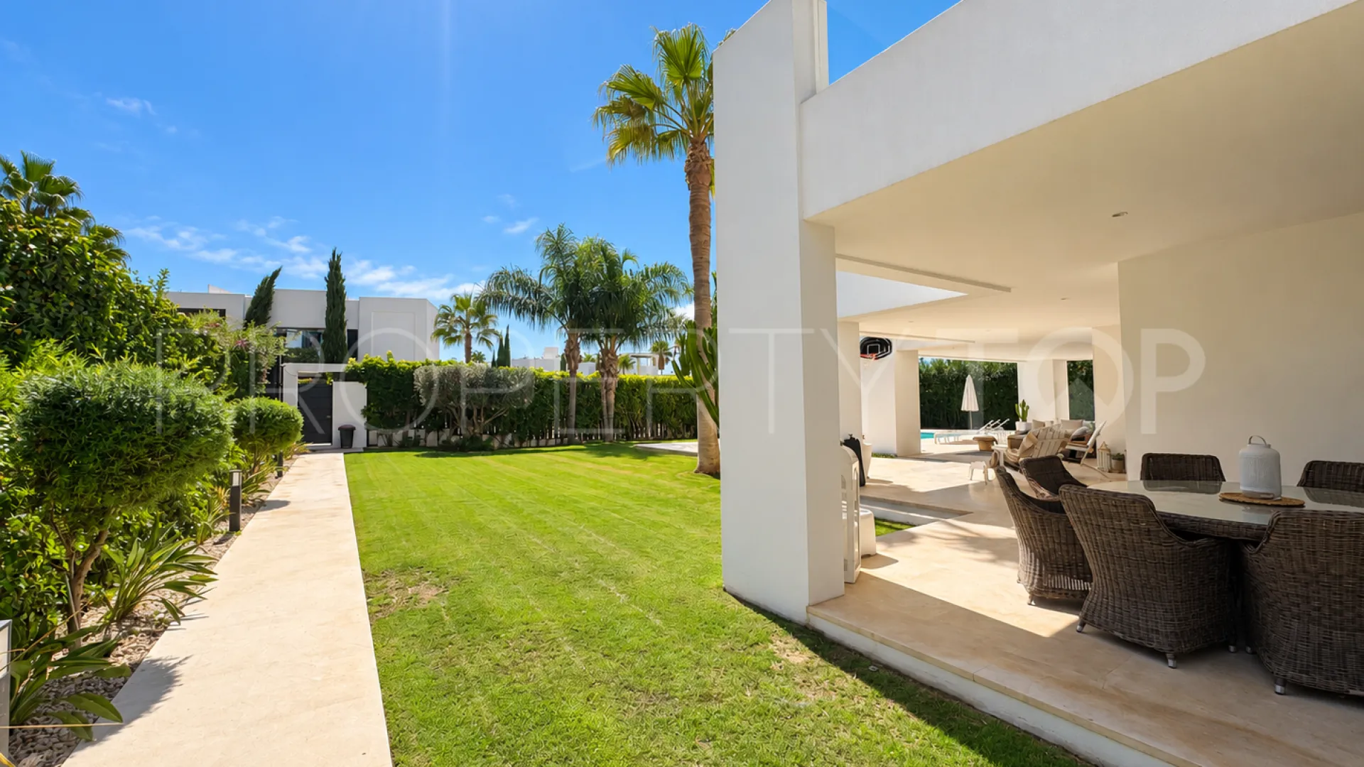 Villa for sale in Los Olivos