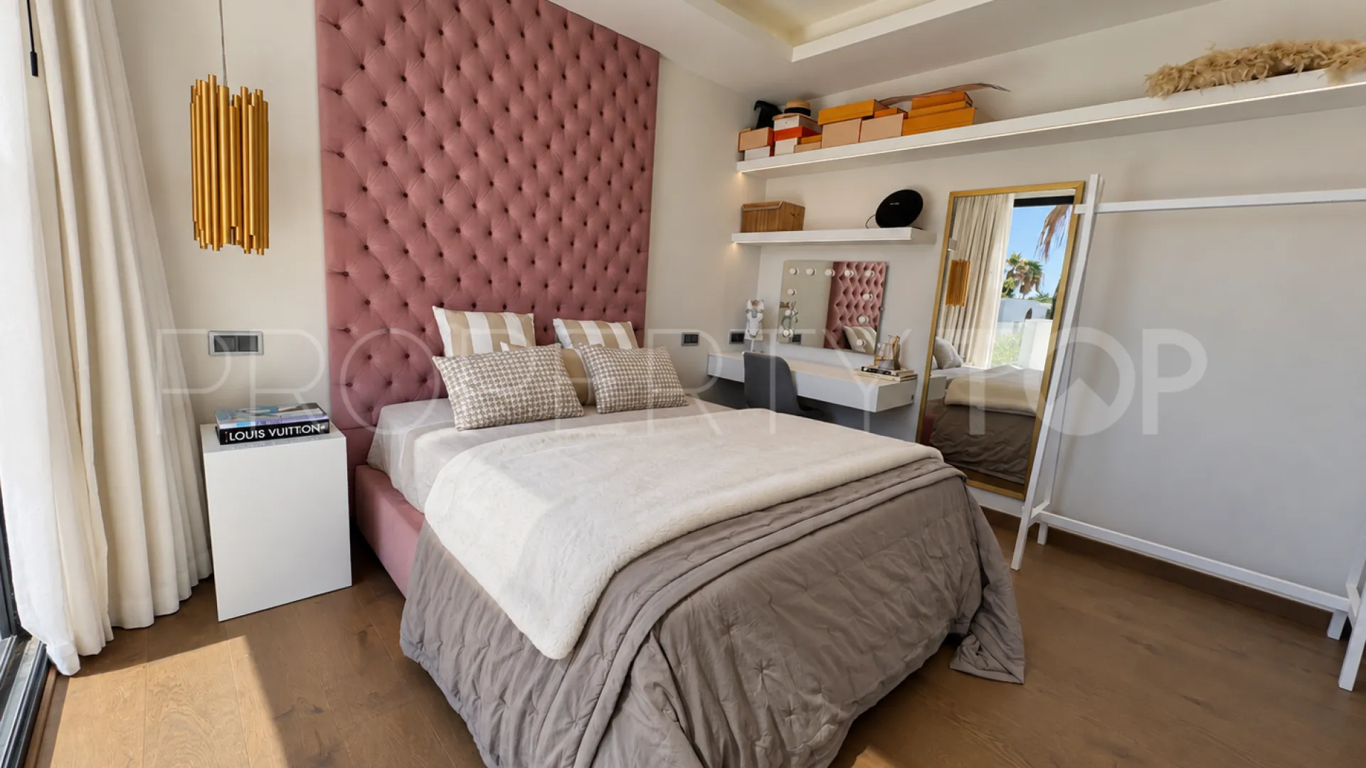 Villa for sale in Los Olivos