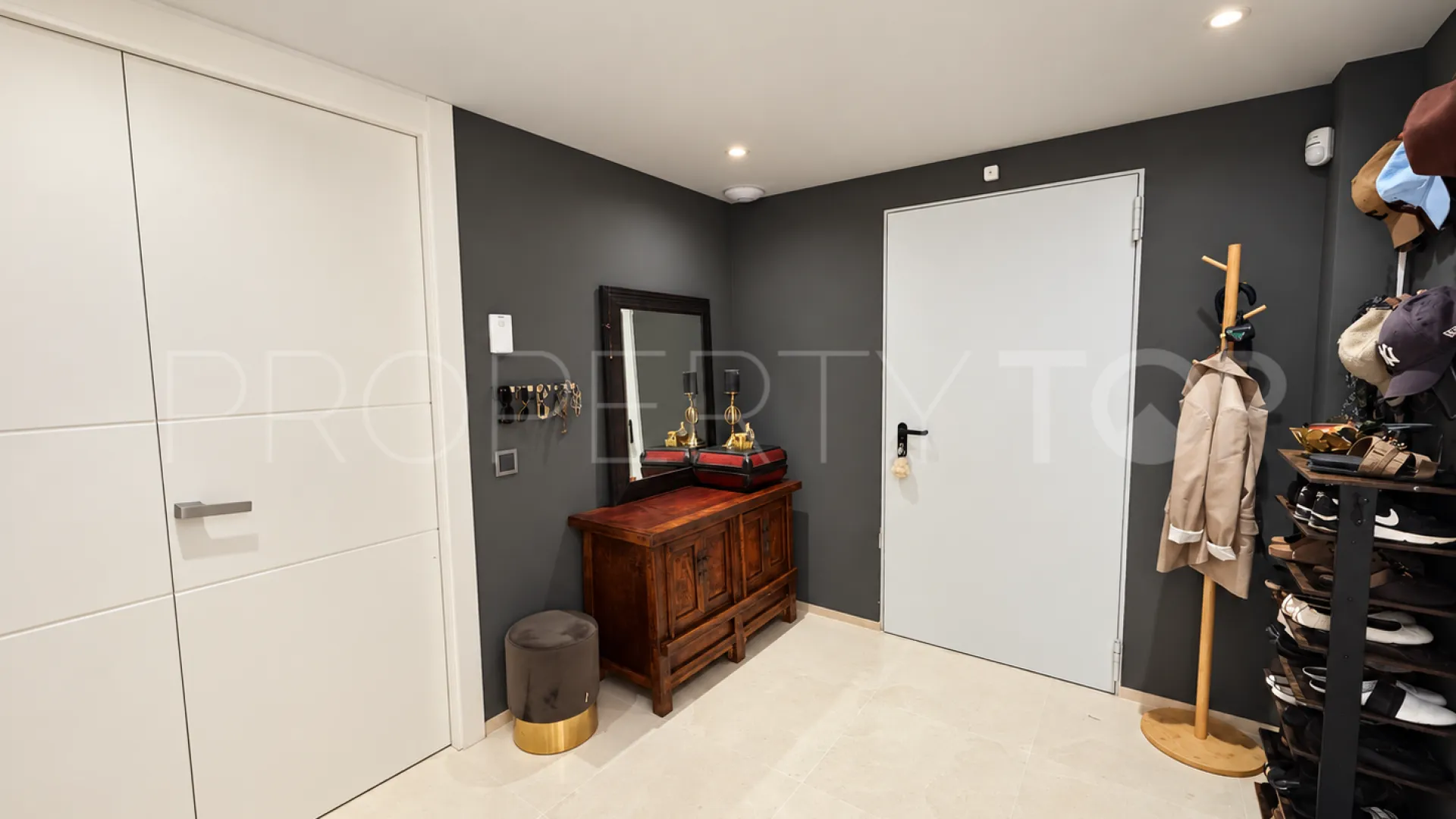 Villa for sale in Los Olivos