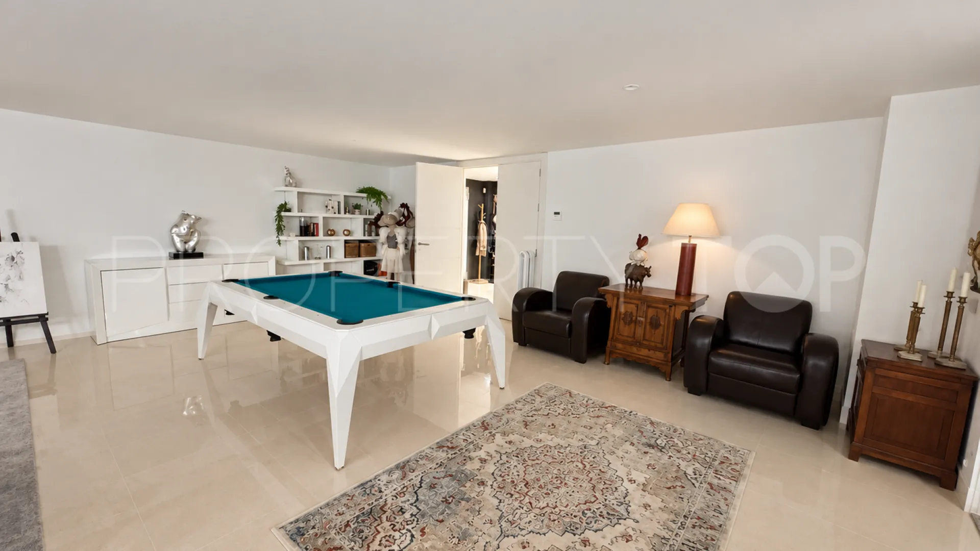 Villa for sale in Los Olivos