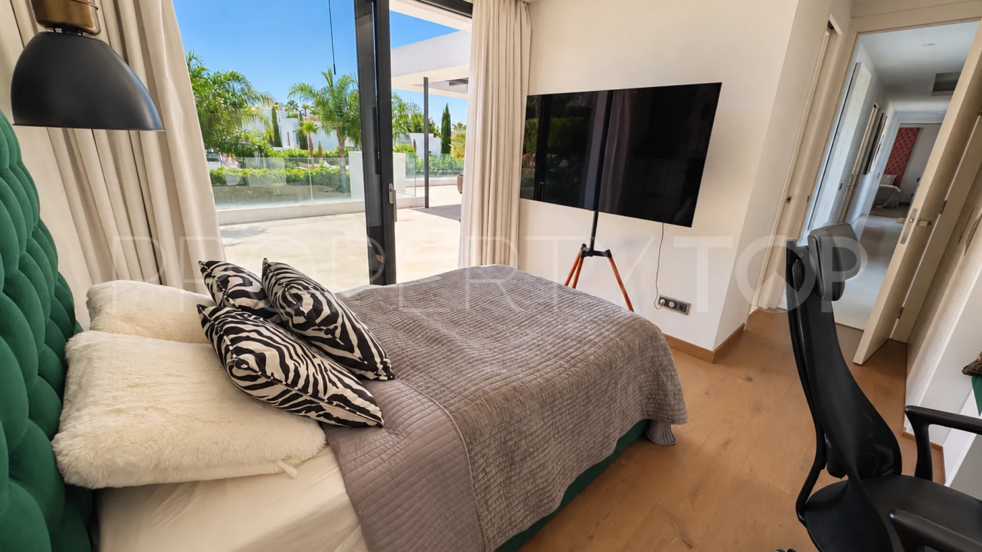 Villa for sale in Los Olivos