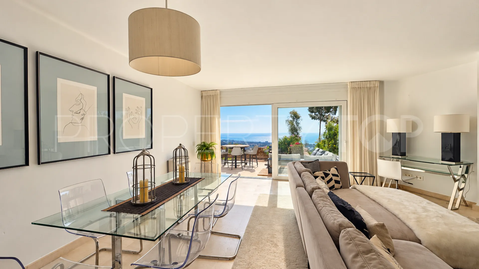 Adosado a la venta en Los Altos de los Monteros con 4 dormitorios