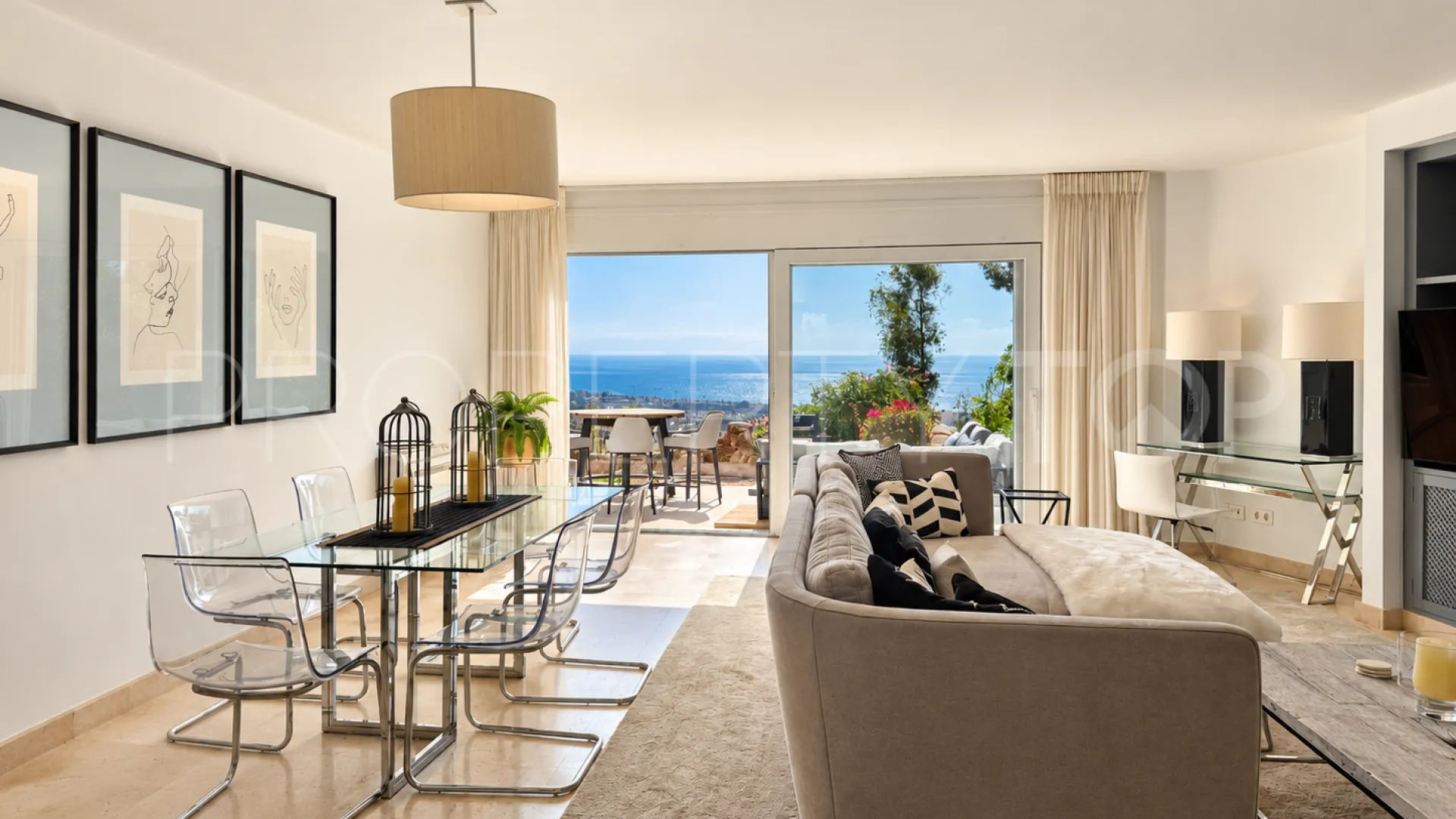 Adosado a la venta en Los Altos de los Monteros con 4 dormitorios