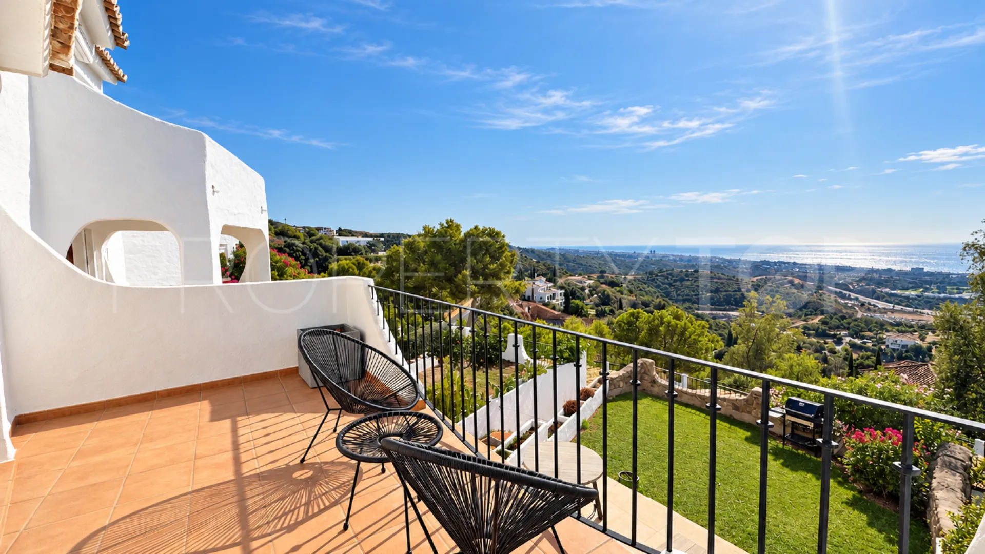 Adosado a la venta en Los Altos de los Monteros con 4 dormitorios