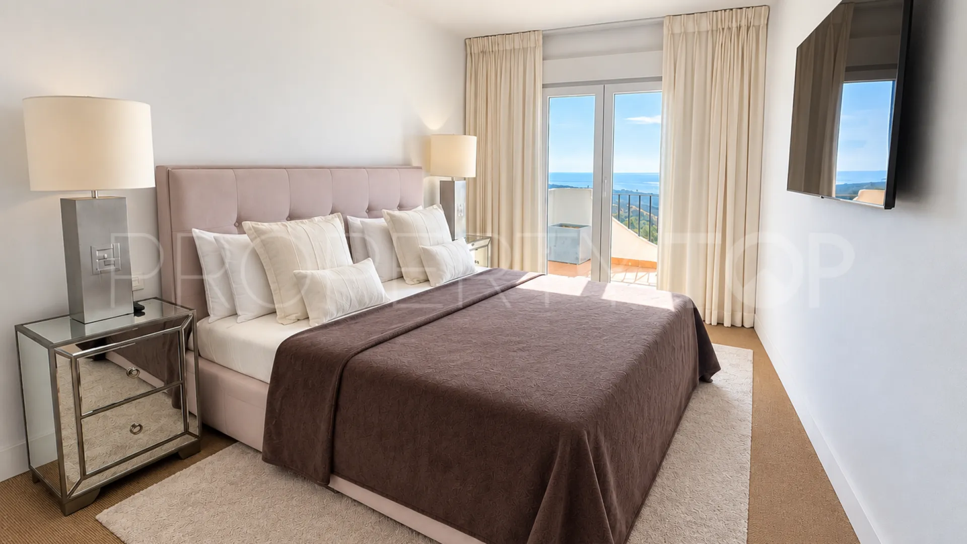 Adosado a la venta en Los Altos de los Monteros con 4 dormitorios