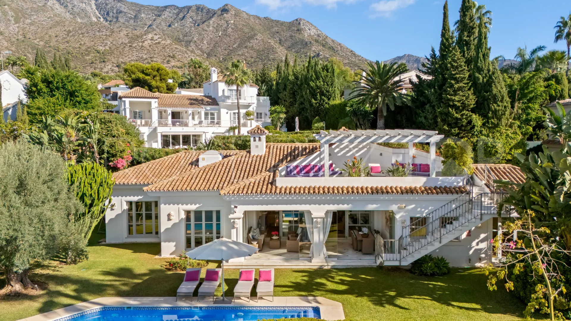 Sierra Blanca 4 bedrooms villa for sale