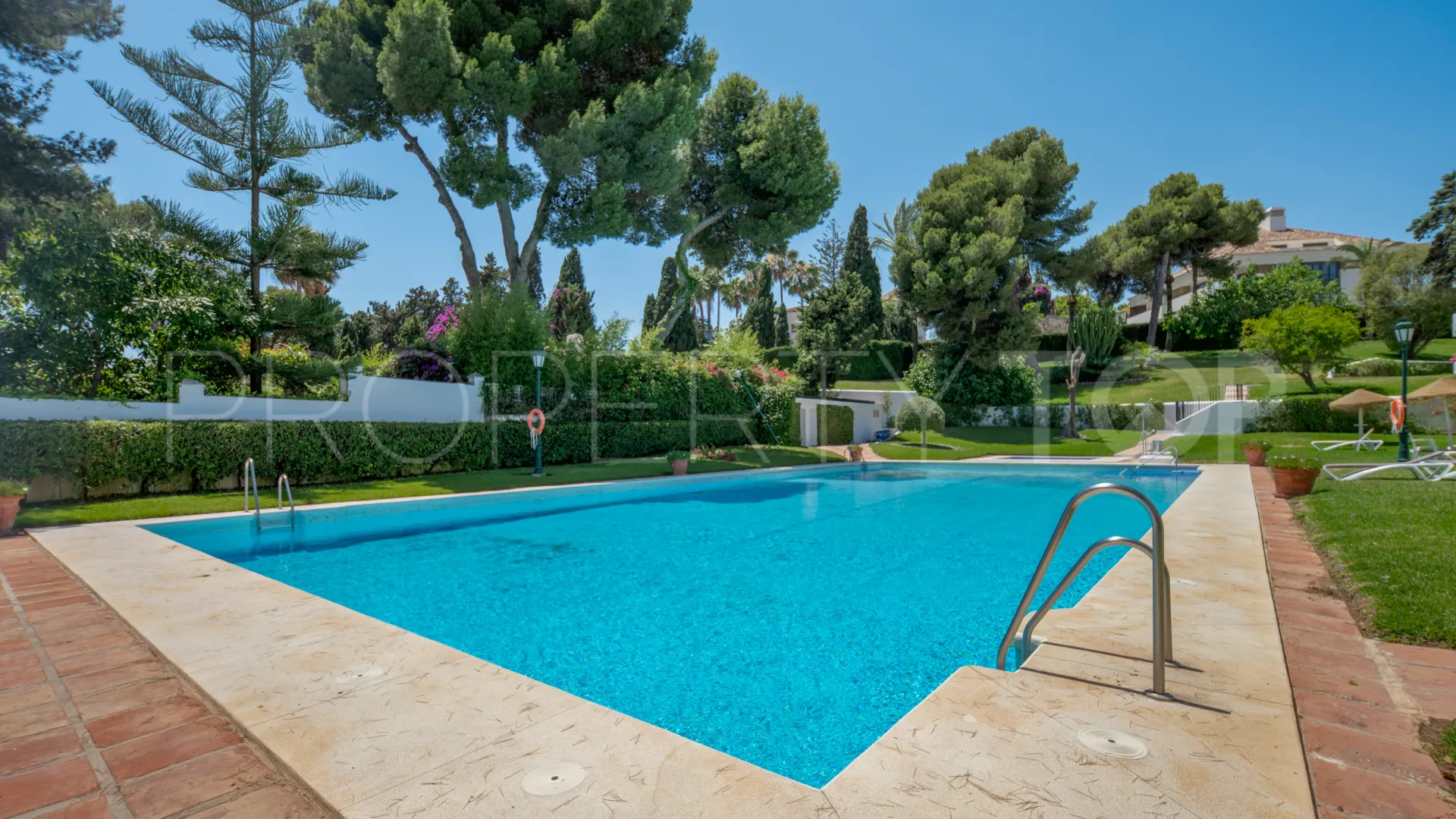 Apartamento a la venta con 3 dormitorios en Los Monteros