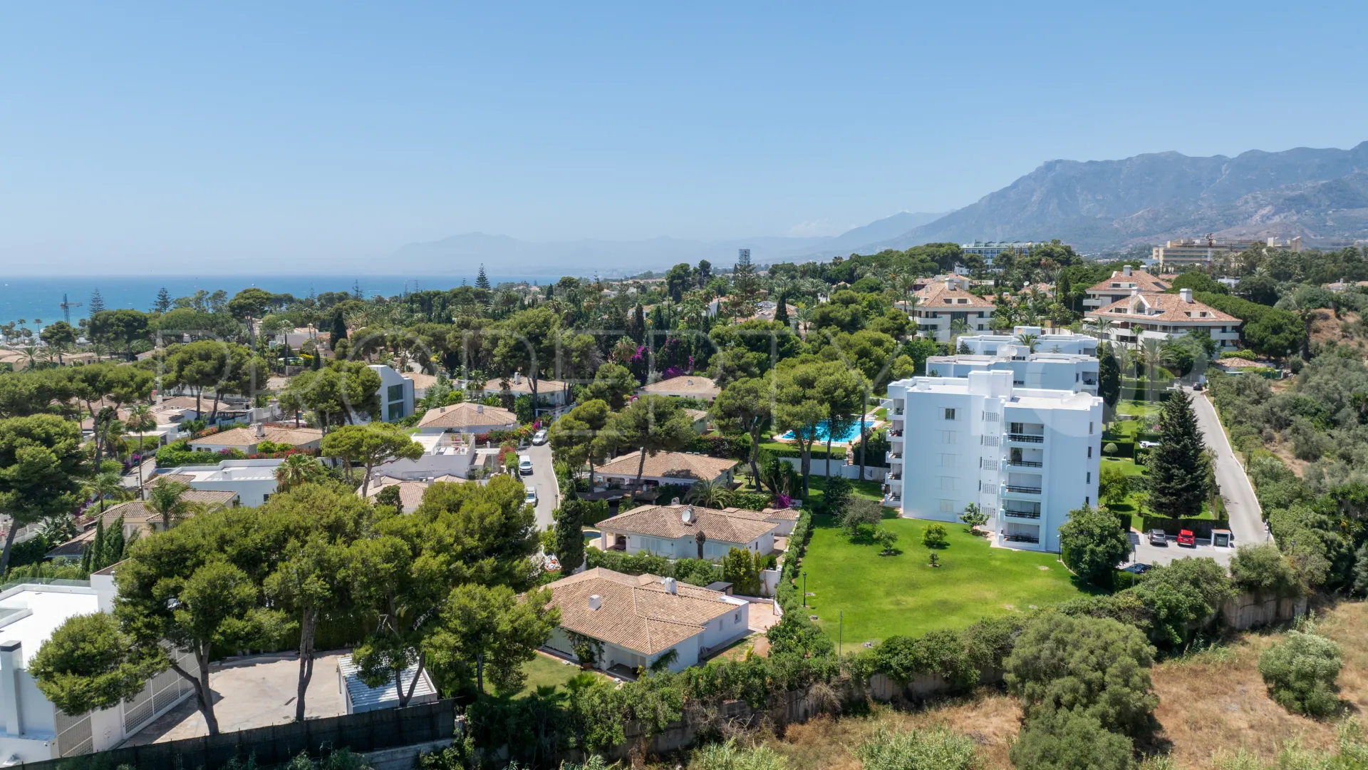 Apartamento a la venta con 3 dormitorios en Los Monteros