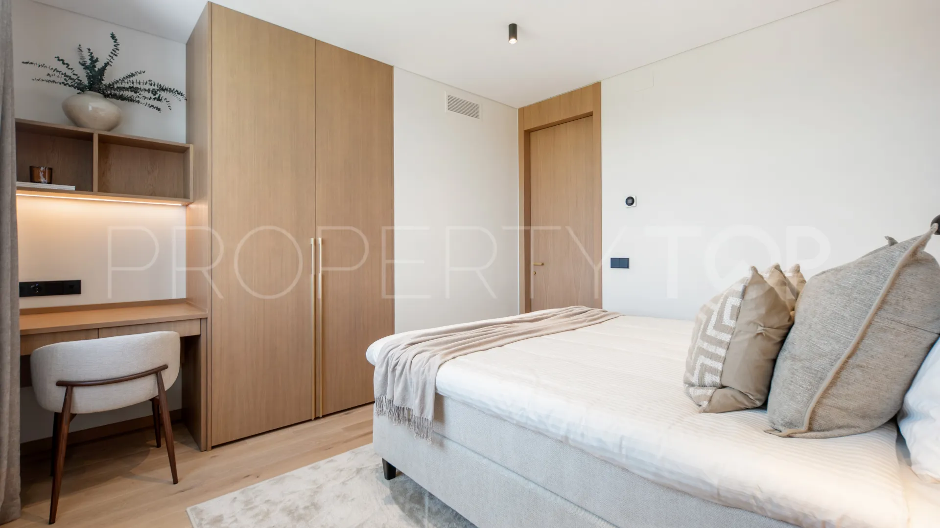 Apartamento a la venta con 3 dormitorios en Los Monteros