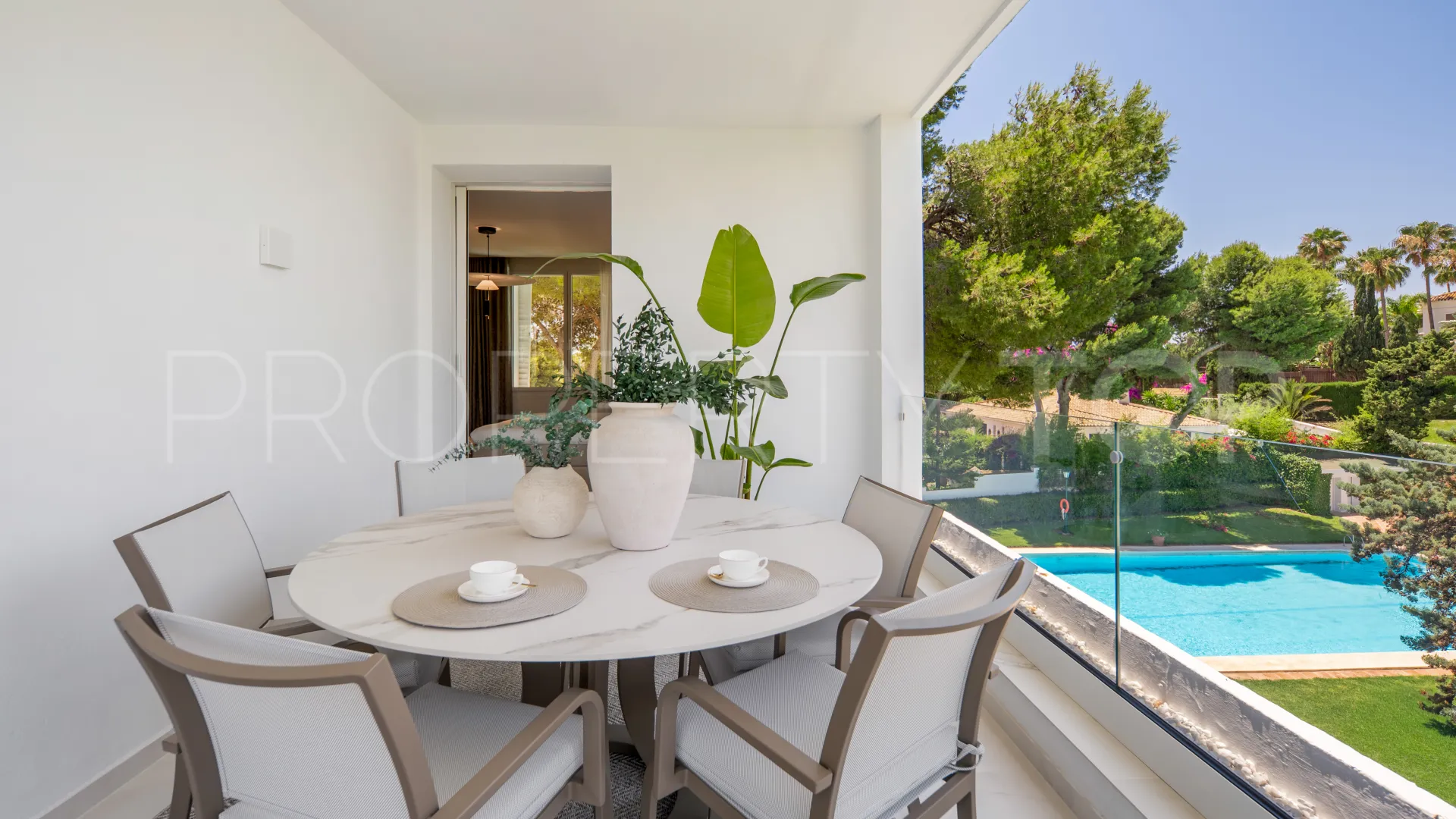Apartamento a la venta con 3 dormitorios en Los Monteros
