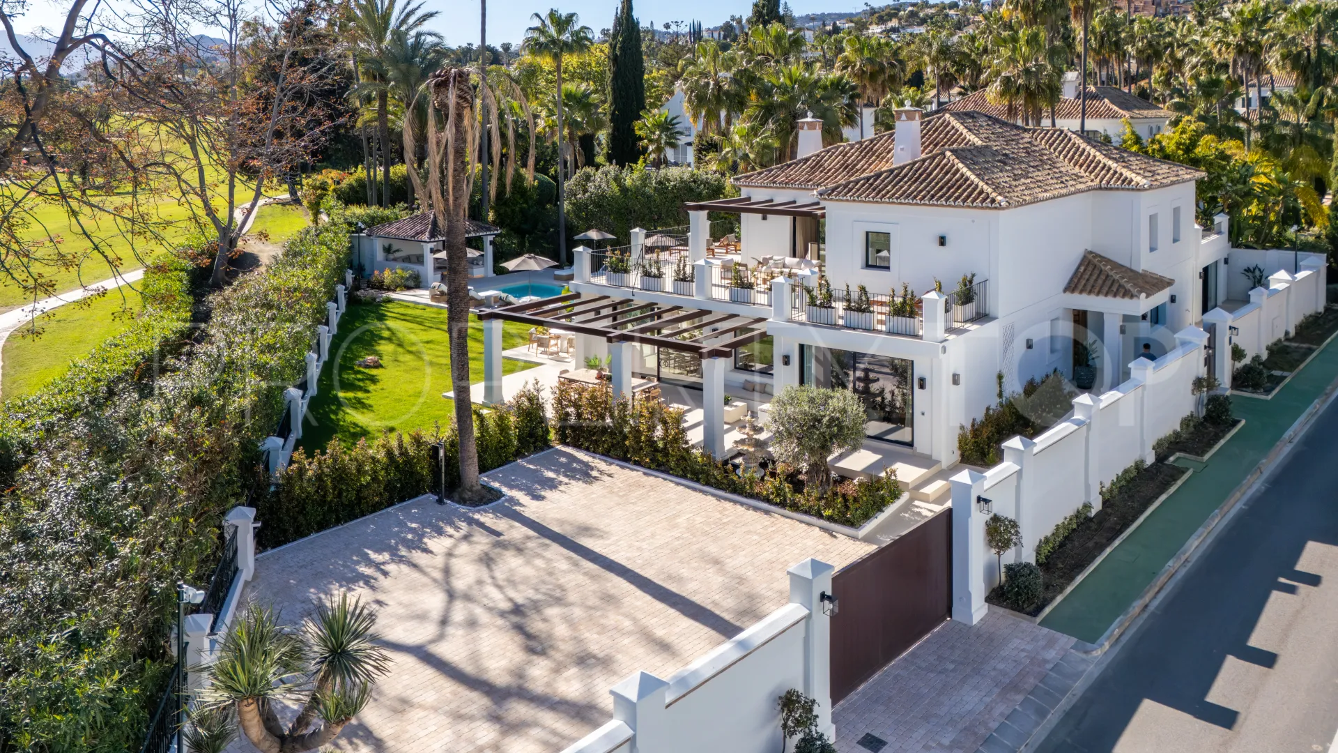La Cerquilla 5 bedrooms villa for sale