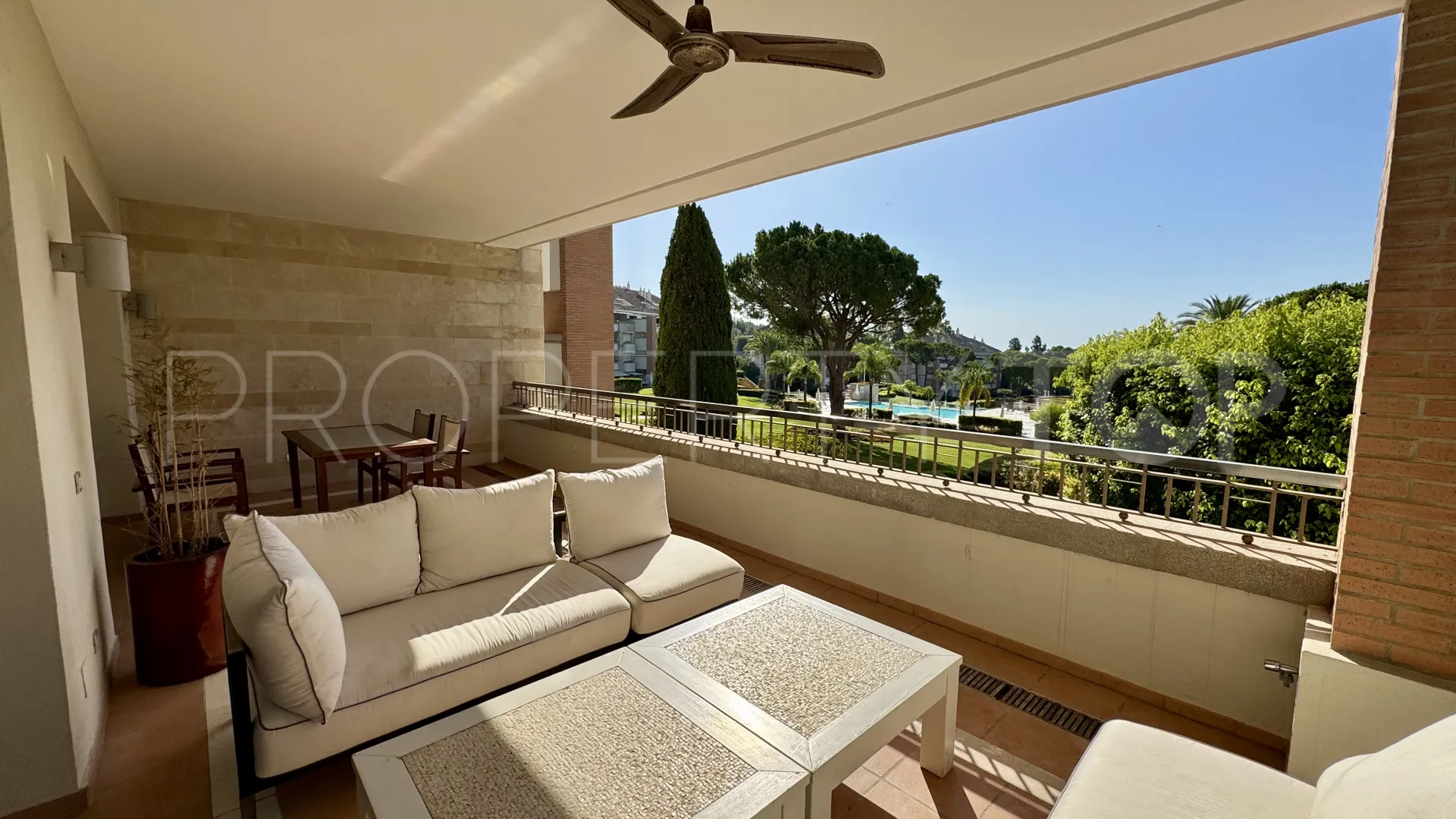 Apartamento en venta de 3 dormitorios en La Trinidad