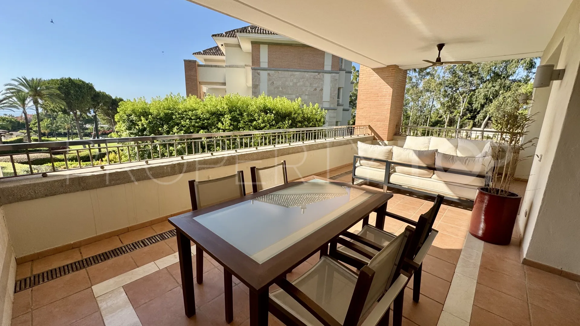 Apartamento en venta de 3 dormitorios en La Trinidad