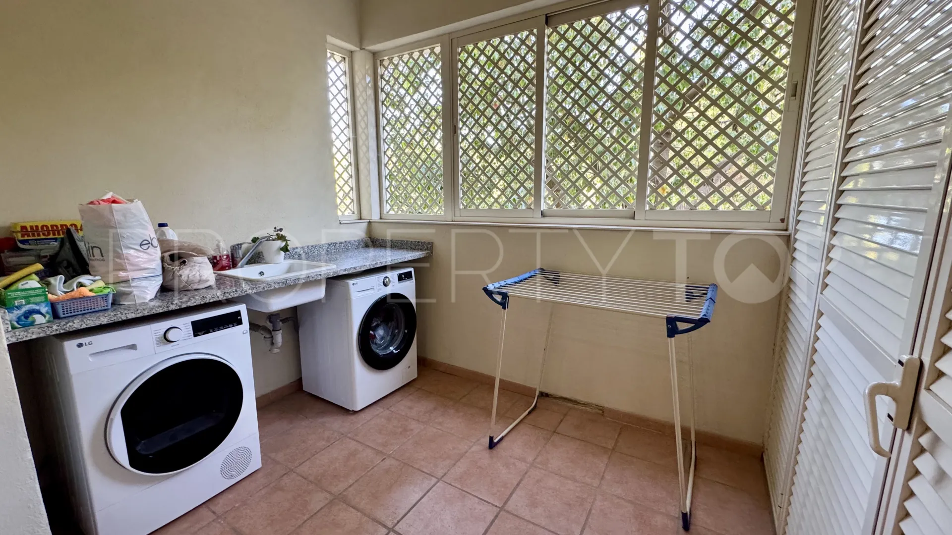Apartamento en venta de 3 dormitorios en La Trinidad