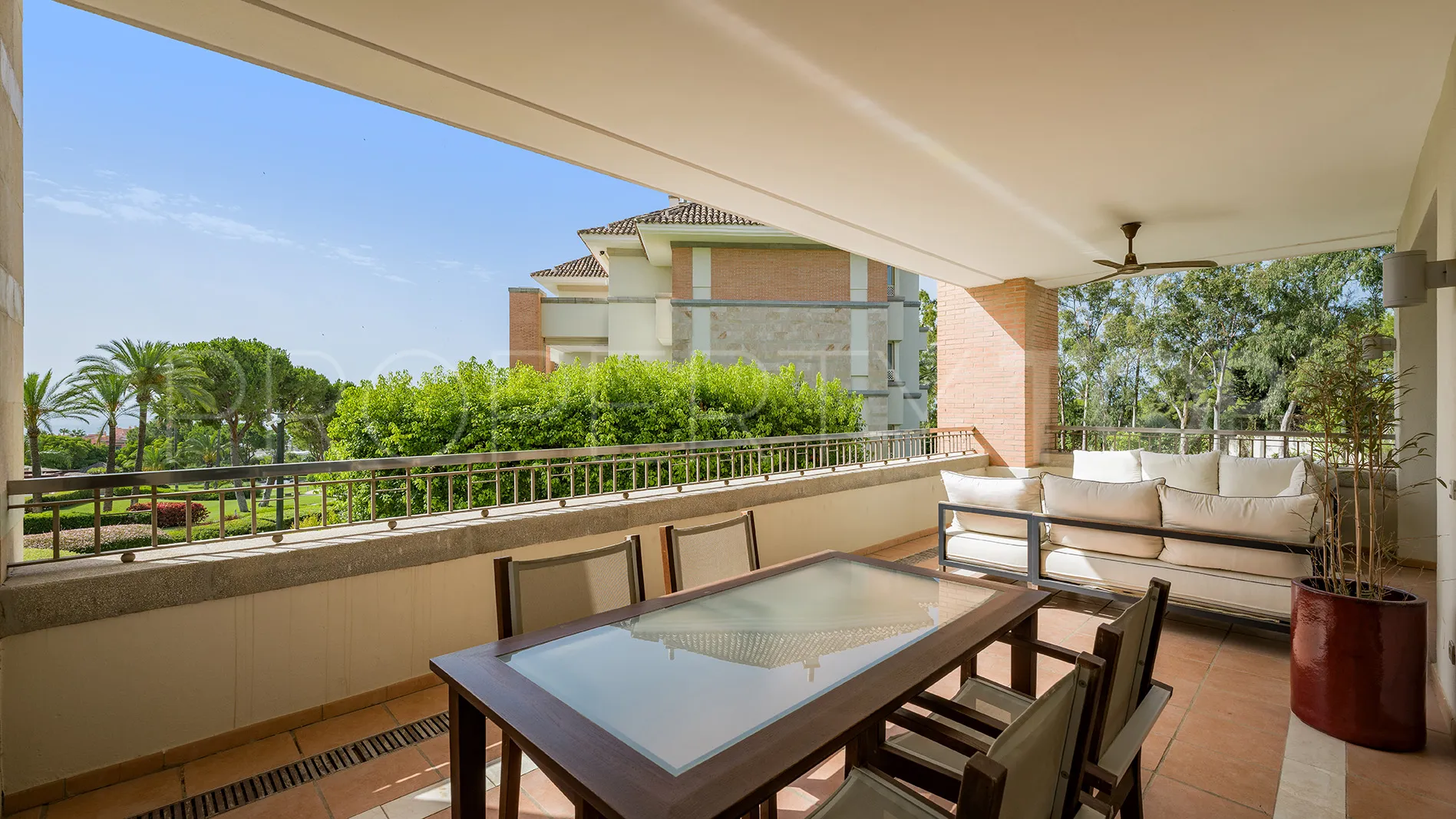 For sale apartment with 3 bedrooms in La Trinidad