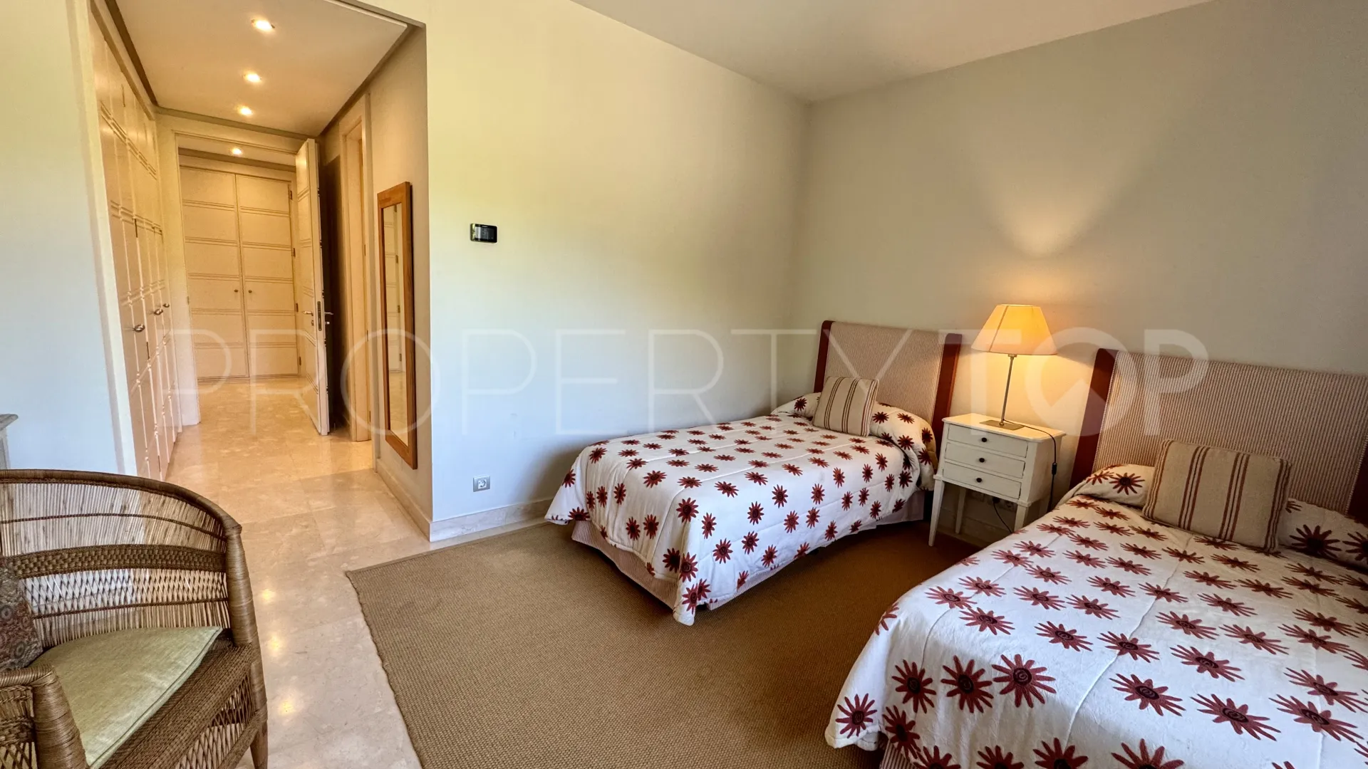 Apartamento en venta de 3 dormitorios en La Trinidad