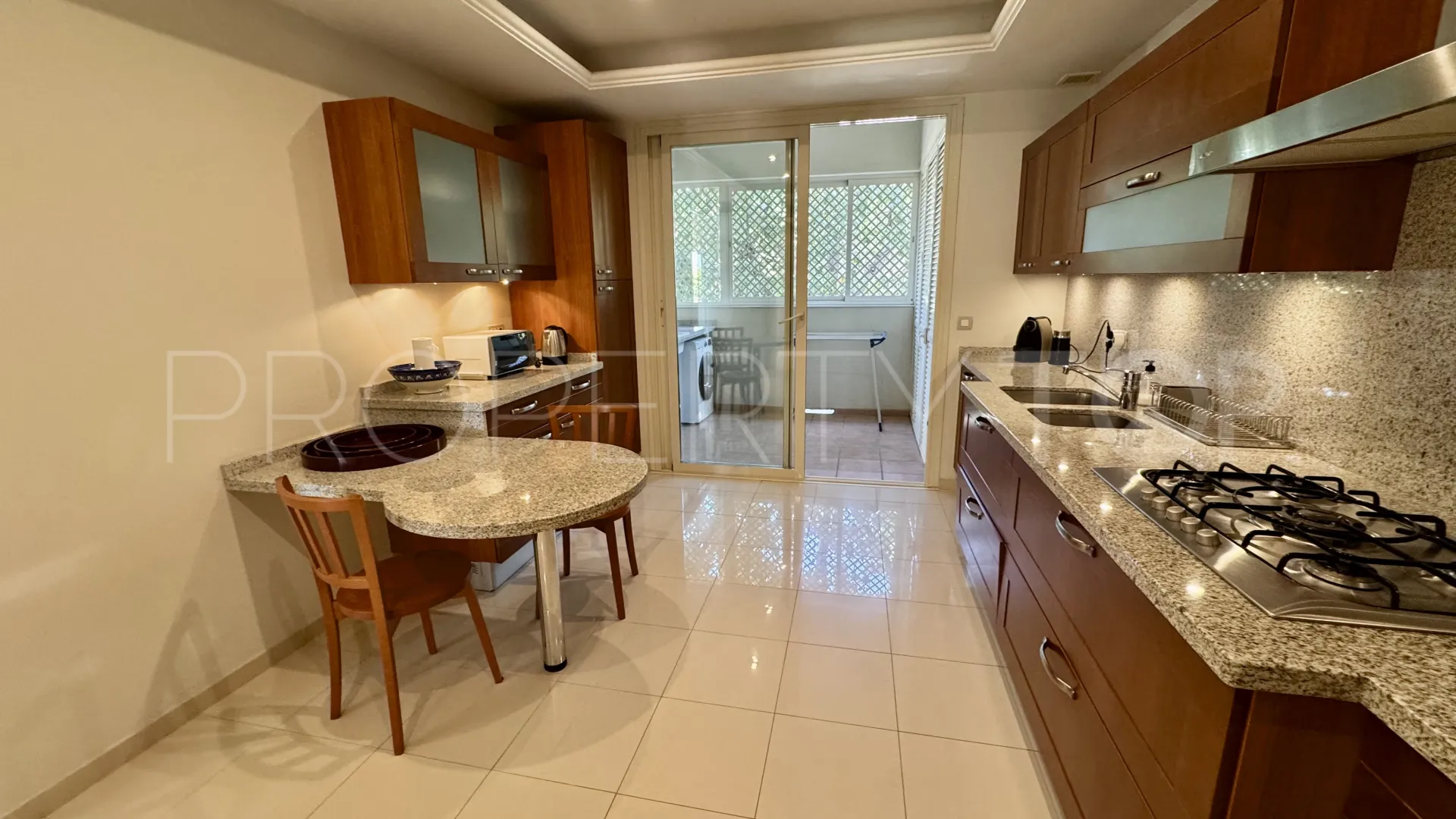 Apartamento en venta de 3 dormitorios en La Trinidad