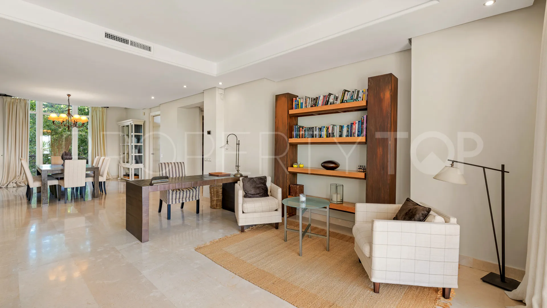 For sale apartment with 3 bedrooms in La Trinidad
