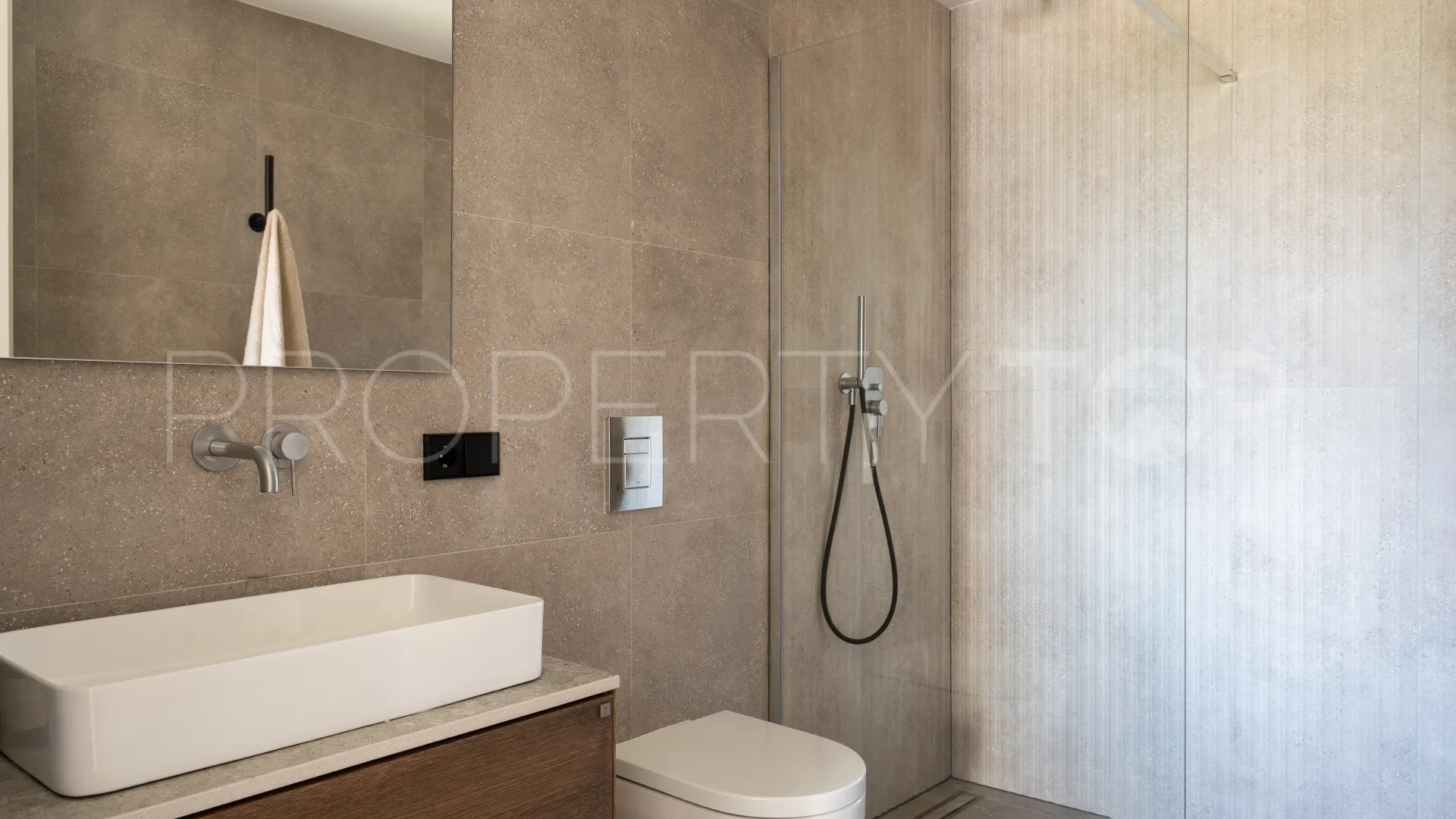 Apartment in La Quinta Village for sale