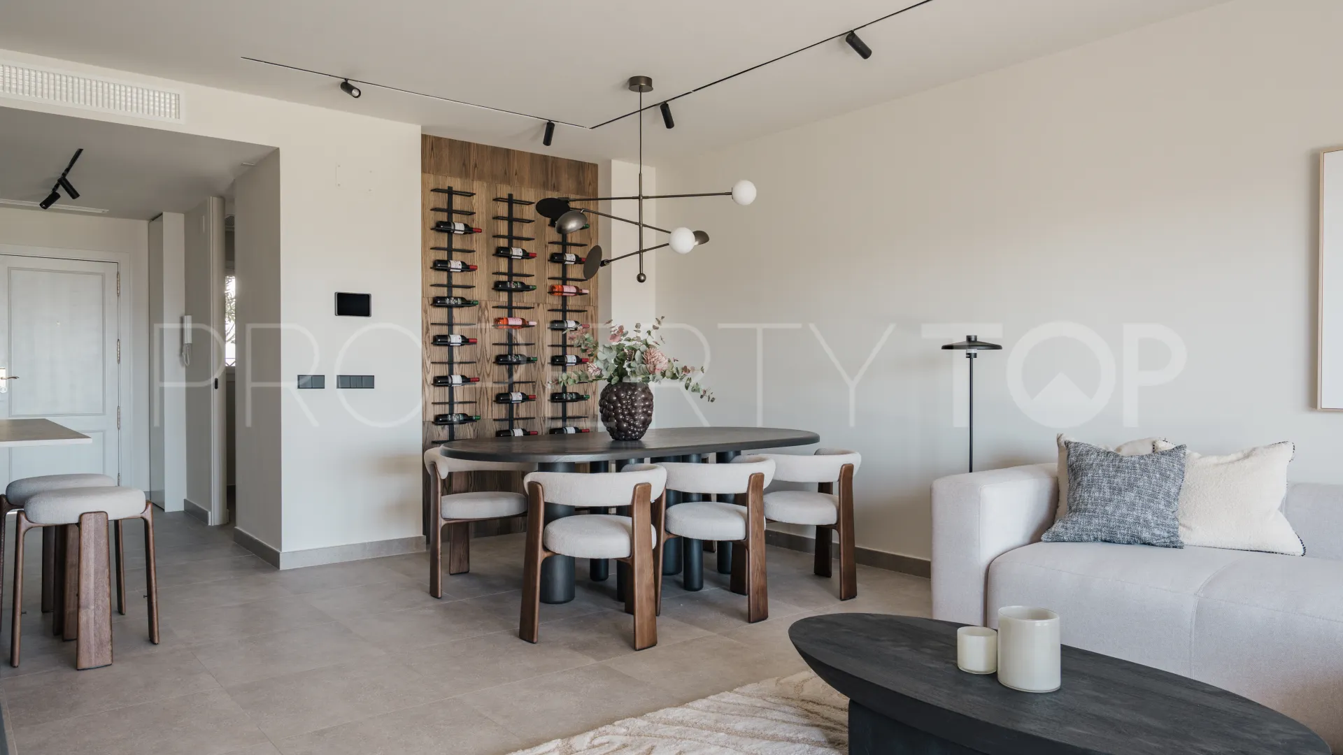 Apartment in La Quinta Village for sale