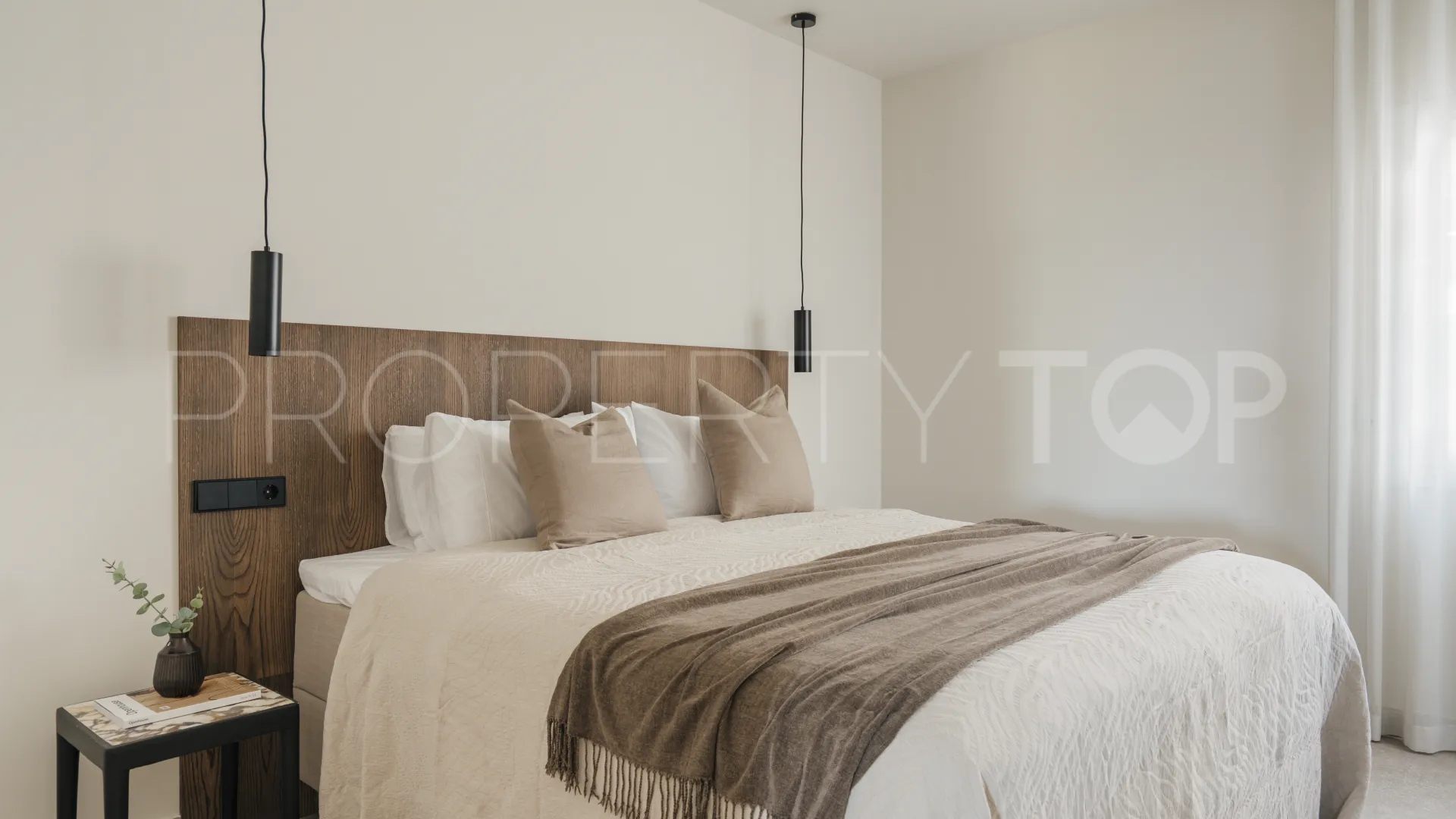Apartment in La Quinta Village for sale