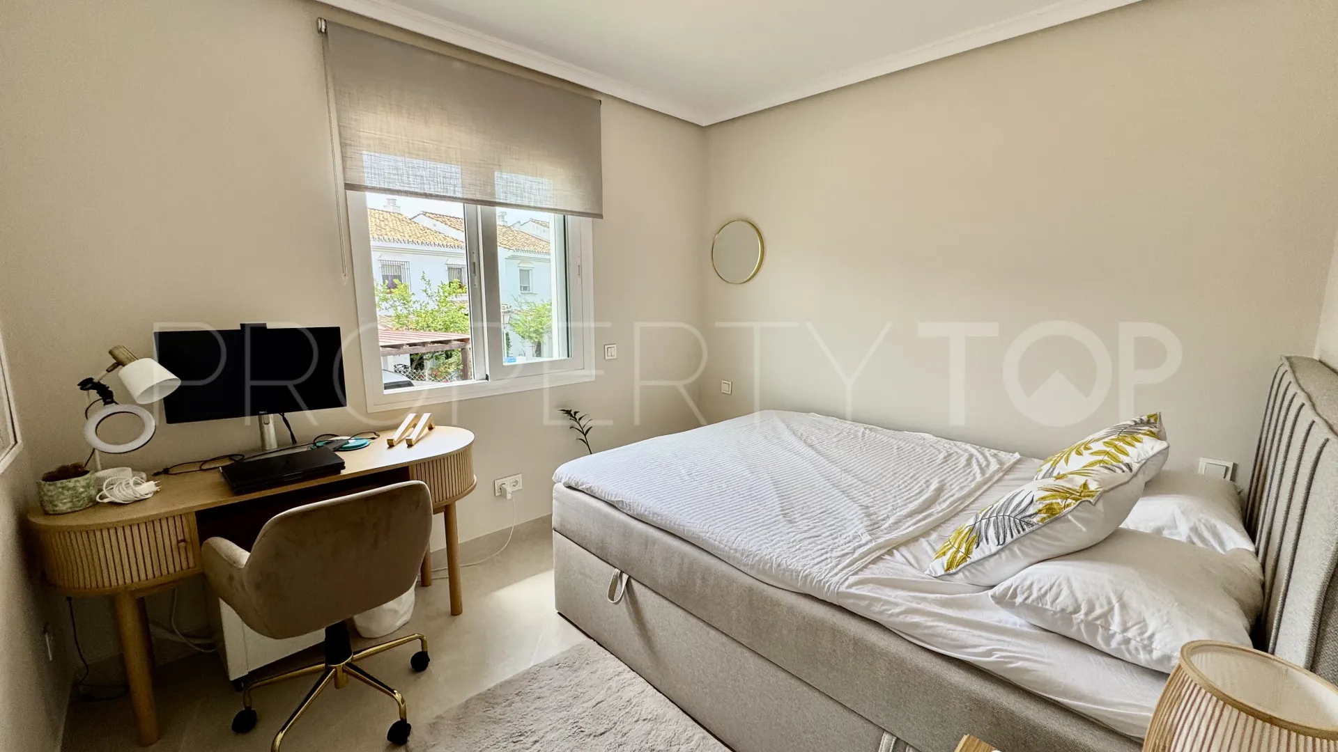 Las Petunias town house for sale