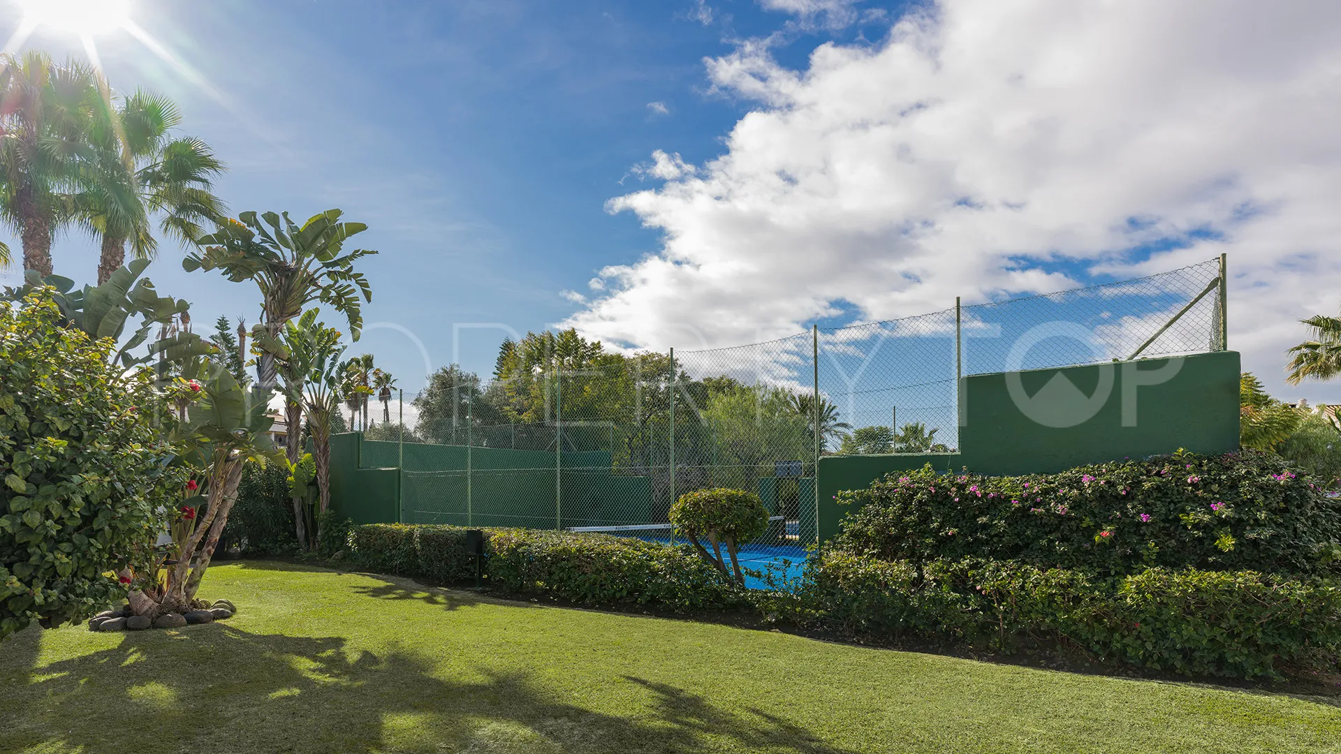 Las Petunias town house for sale