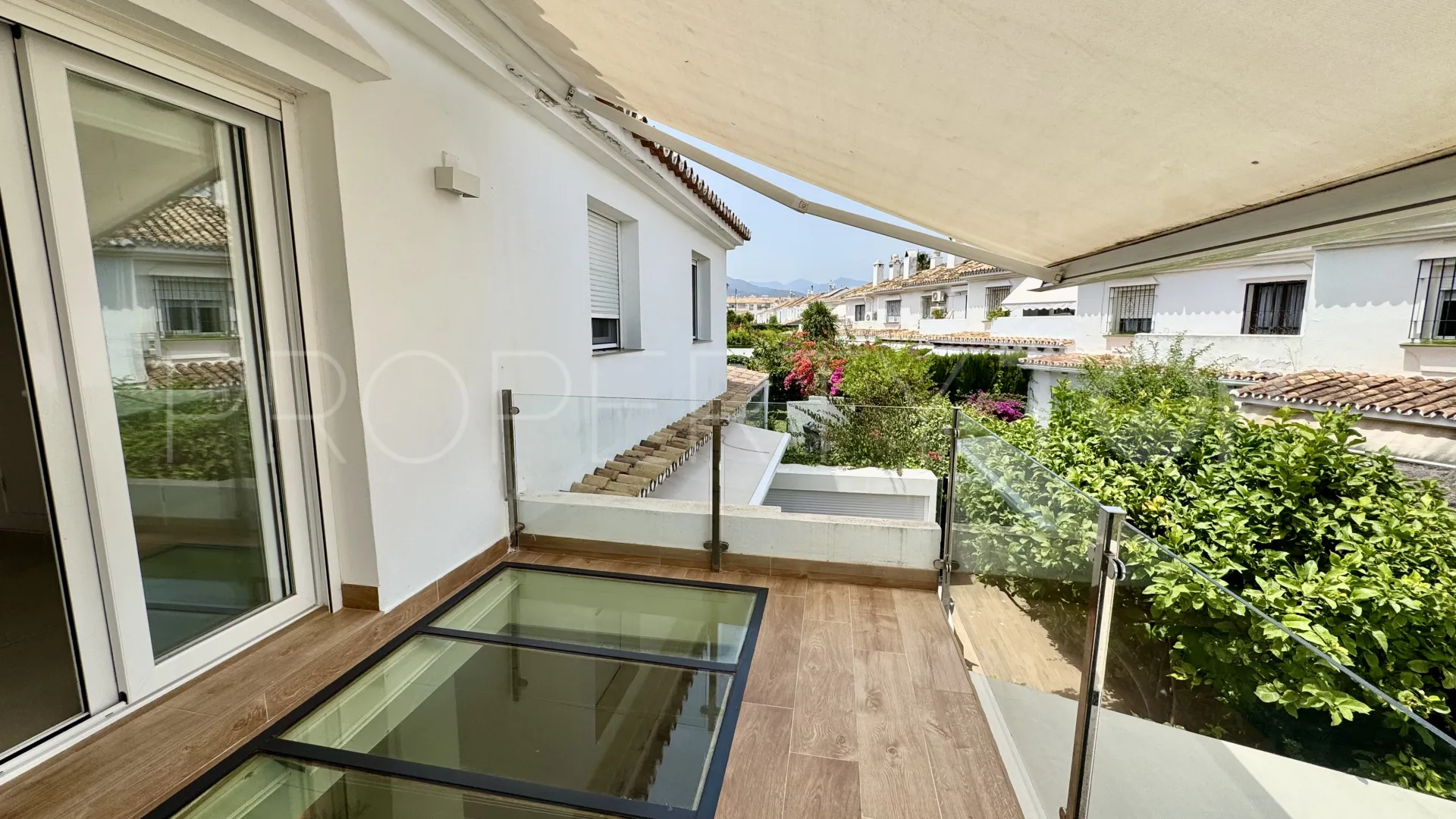 Las Petunias town house for sale
