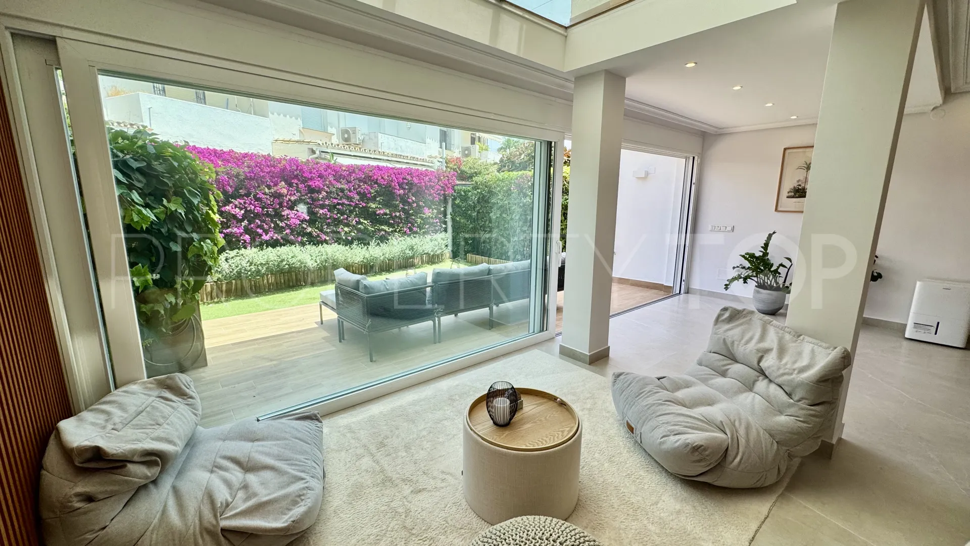 Las Petunias town house for sale