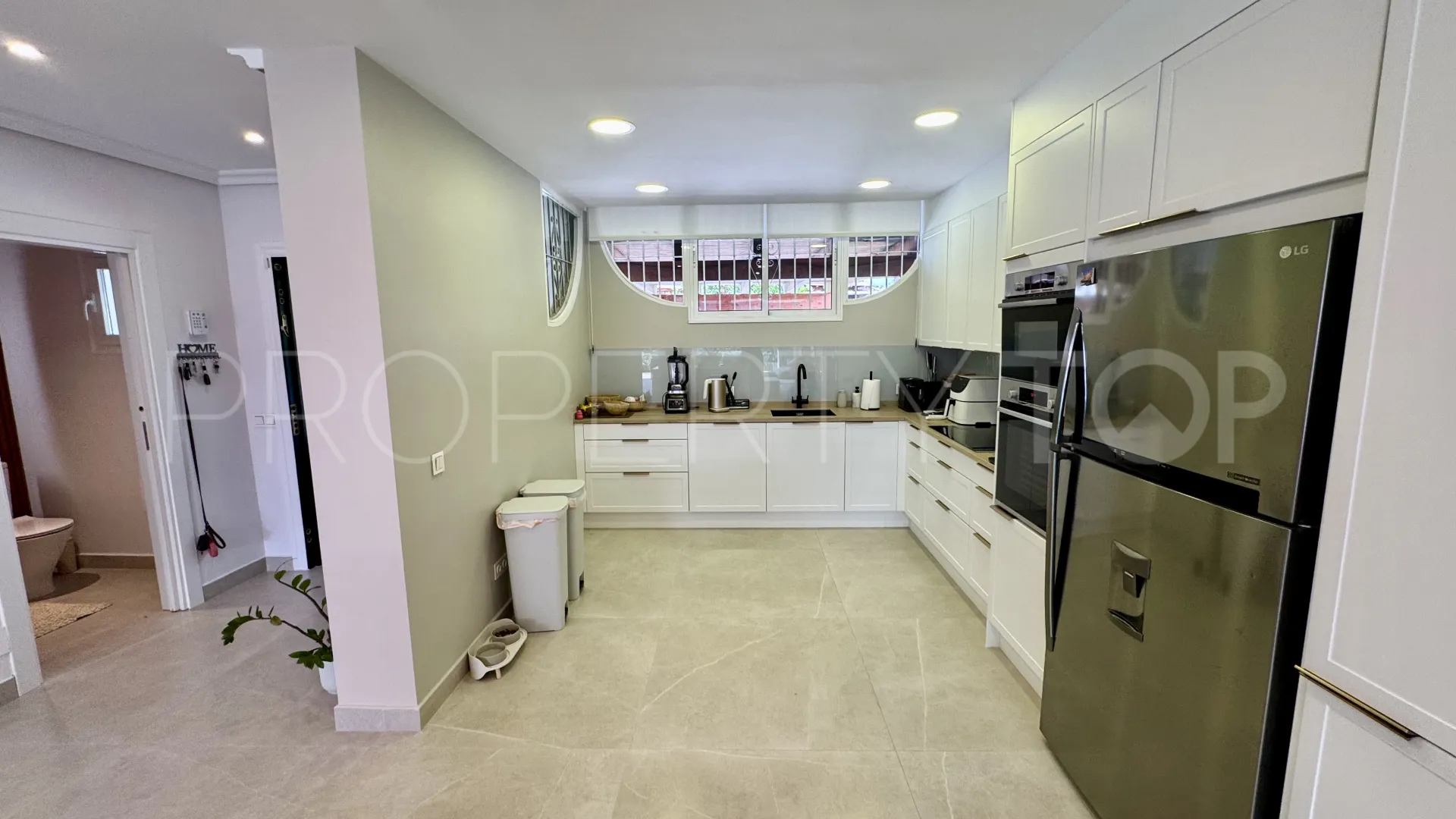 Las Petunias town house for sale