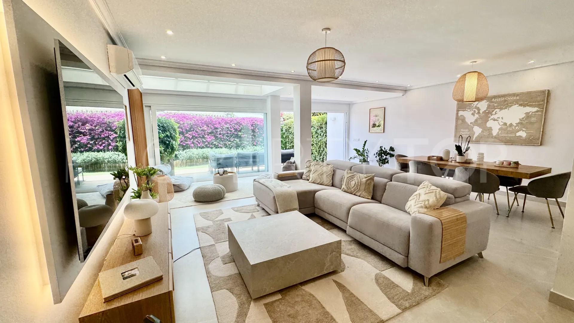 Las Petunias town house for sale