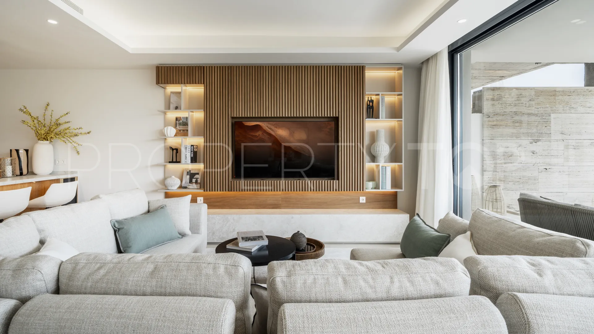 Apartment for sale in Aloha with 2 bedrooms