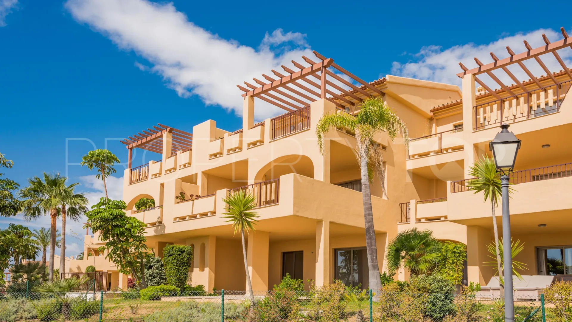 Hacienda del Señorio de Cifuentes, Ático de 2 dormitorios a la venta