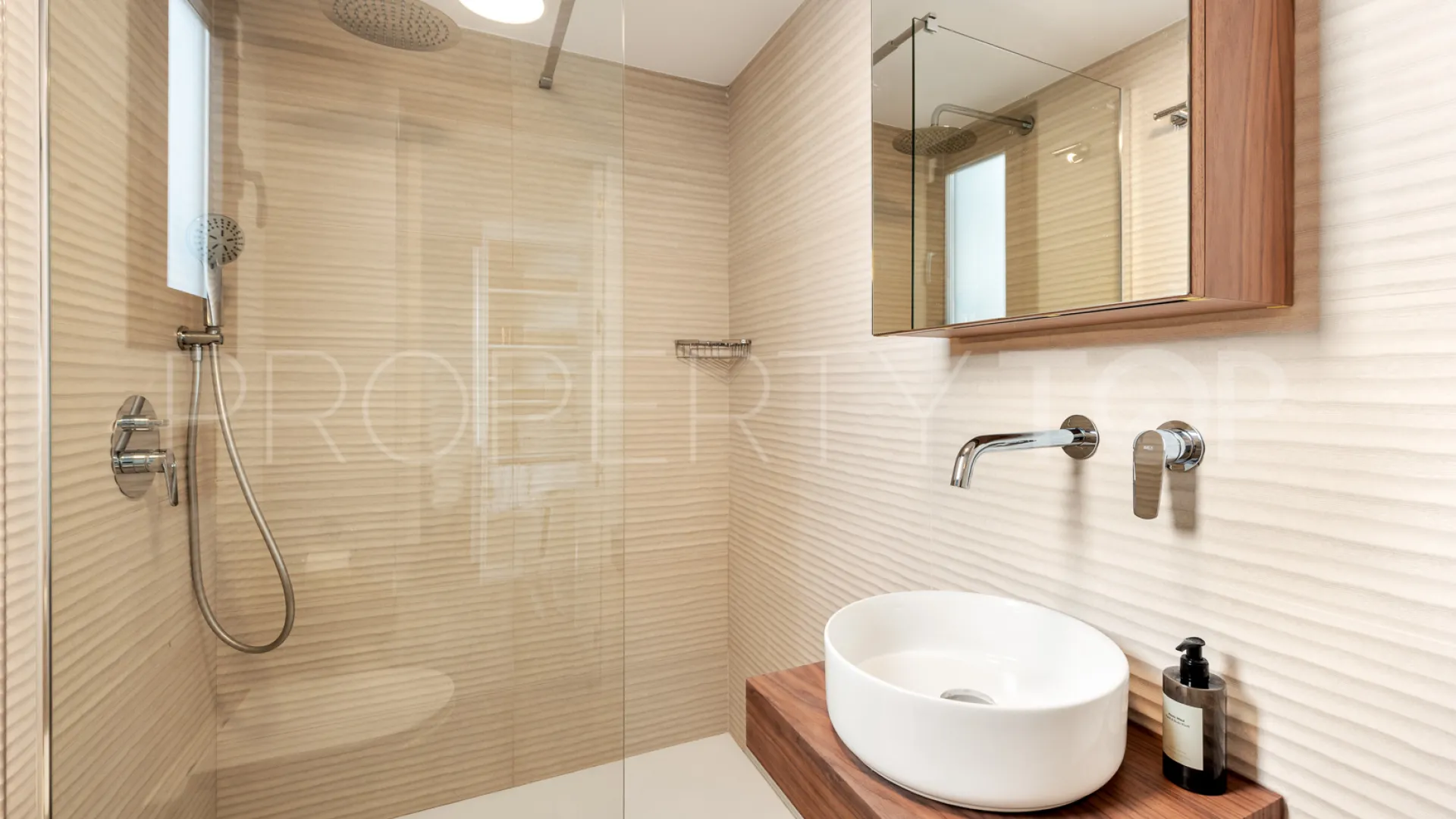 Comprar villa en Balcones de Sierra Blanca con 3 dormitorios