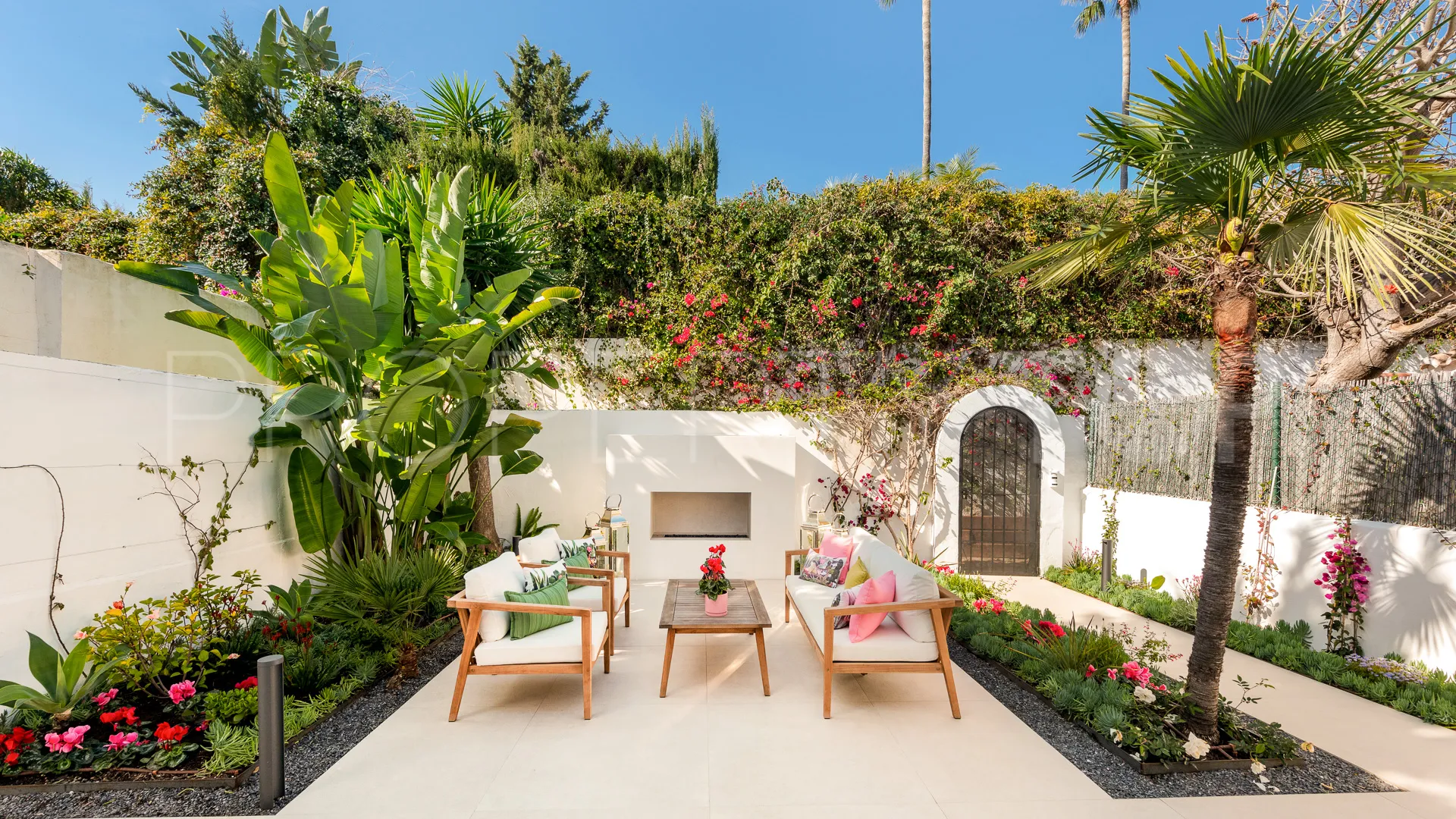 Comprar villa en Balcones de Sierra Blanca con 3 dormitorios