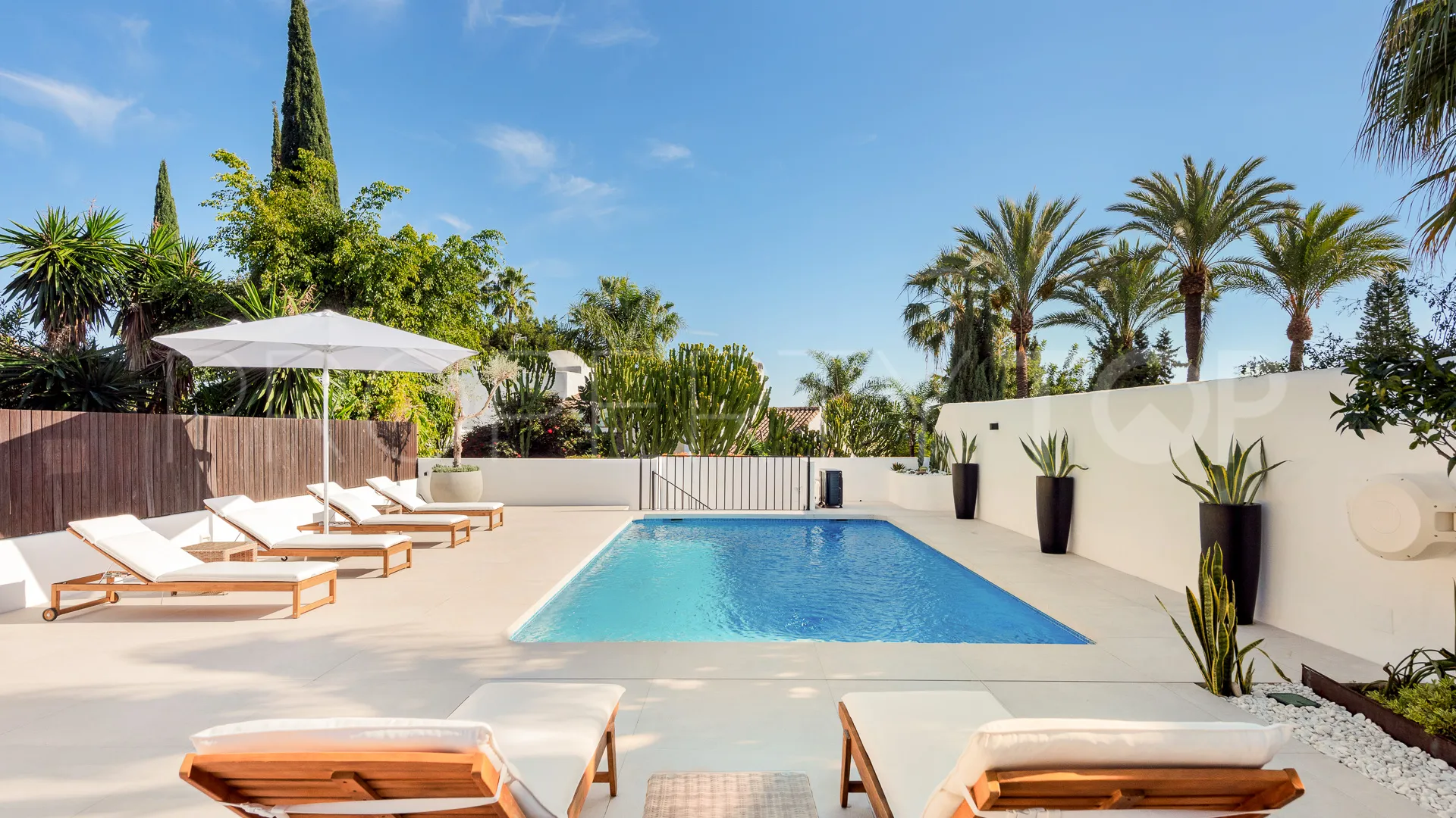 Comprar villa en Balcones de Sierra Blanca con 3 dormitorios