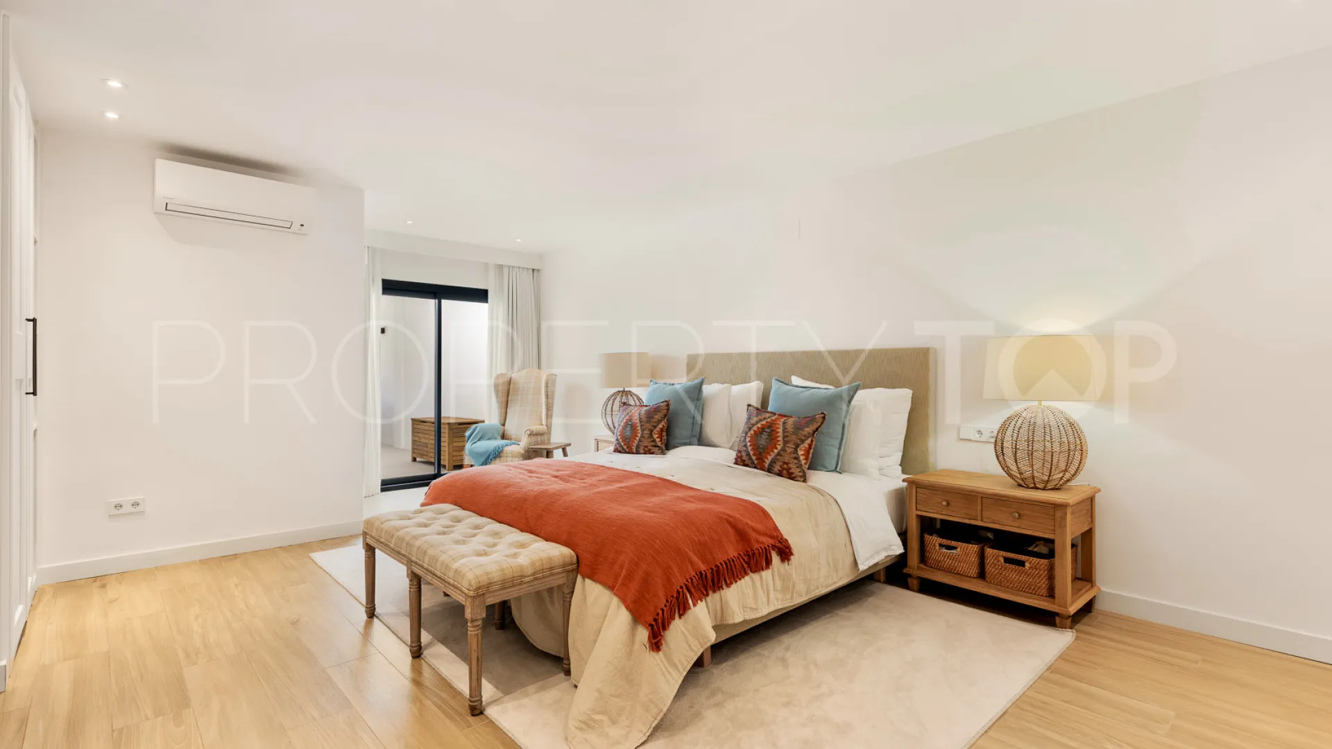Comprar villa en Balcones de Sierra Blanca con 3 dormitorios
