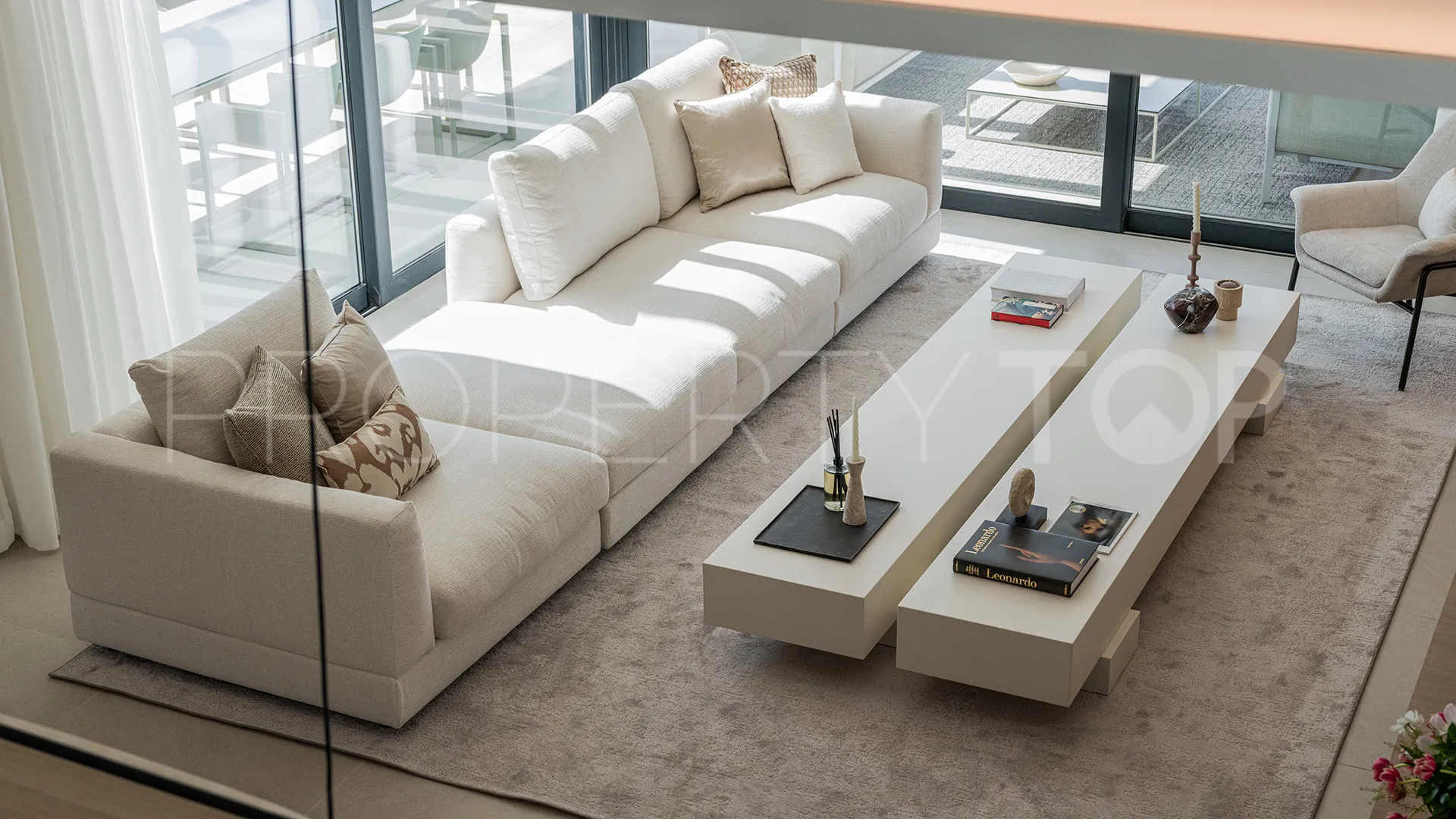 Comprar villa de 3 dormitorios en Estepona Golf