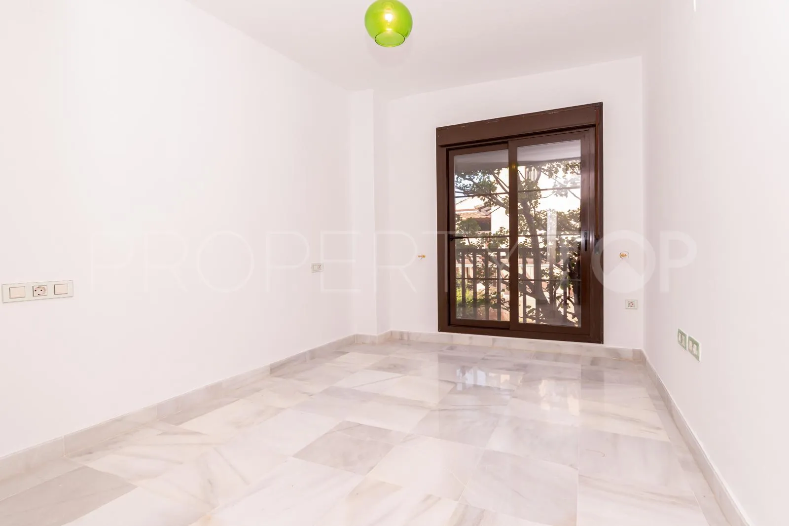 Comprar apartamento en Hacienda del Sol con 4 dormitorios