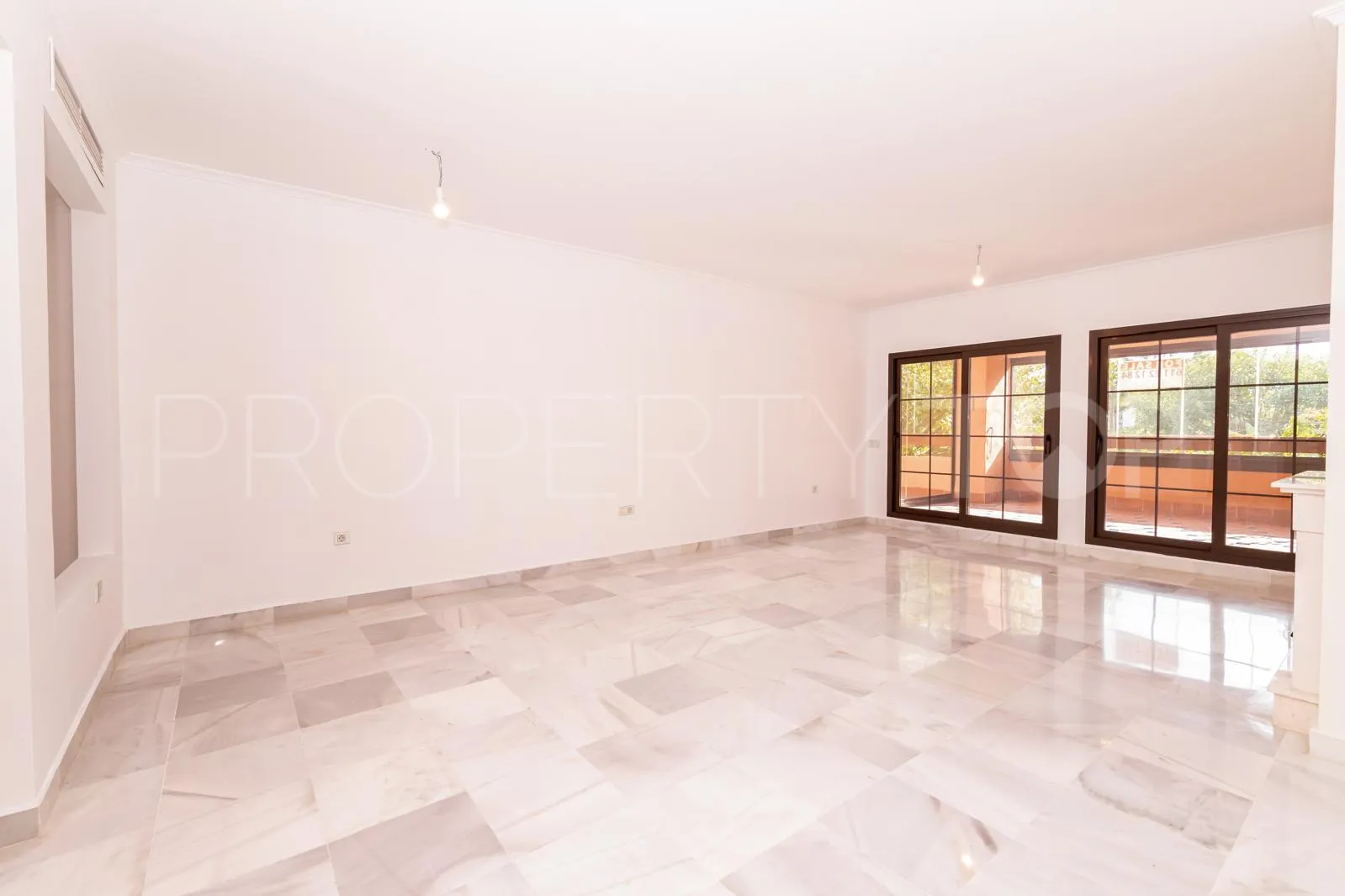 Comprar apartamento en Hacienda del Sol con 4 dormitorios