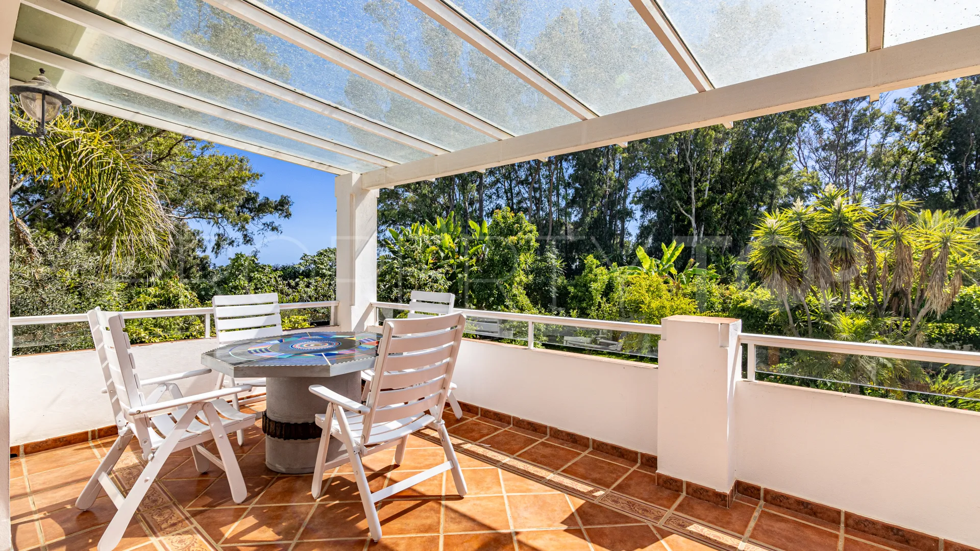Se vende villa de 5 dormitorios en Cancelada