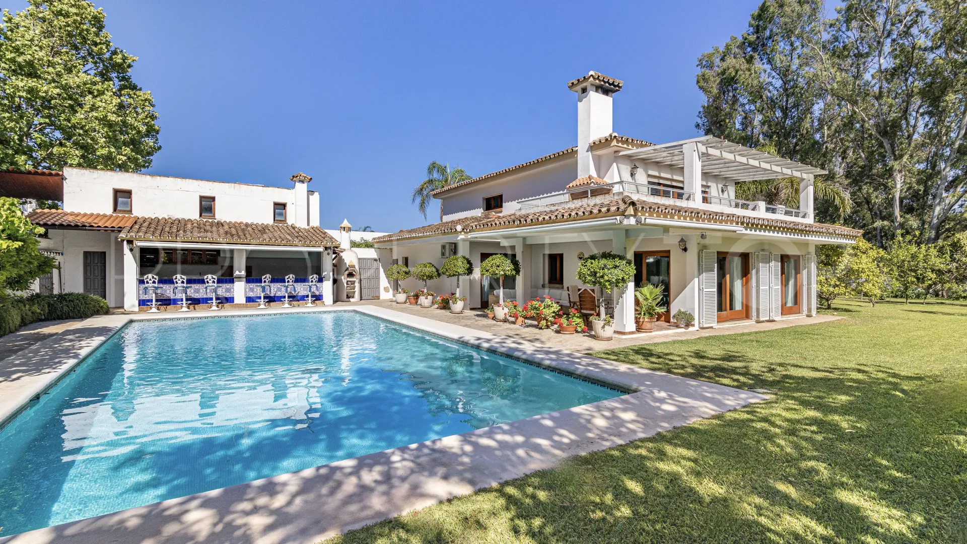 Se vende villa de 5 dormitorios en Cancelada