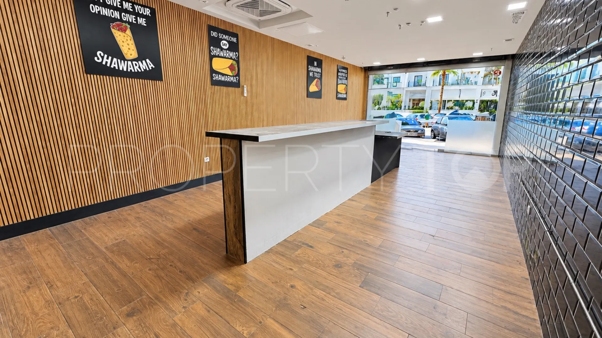 Comprar local comercial en Marbella - Puerto Banus