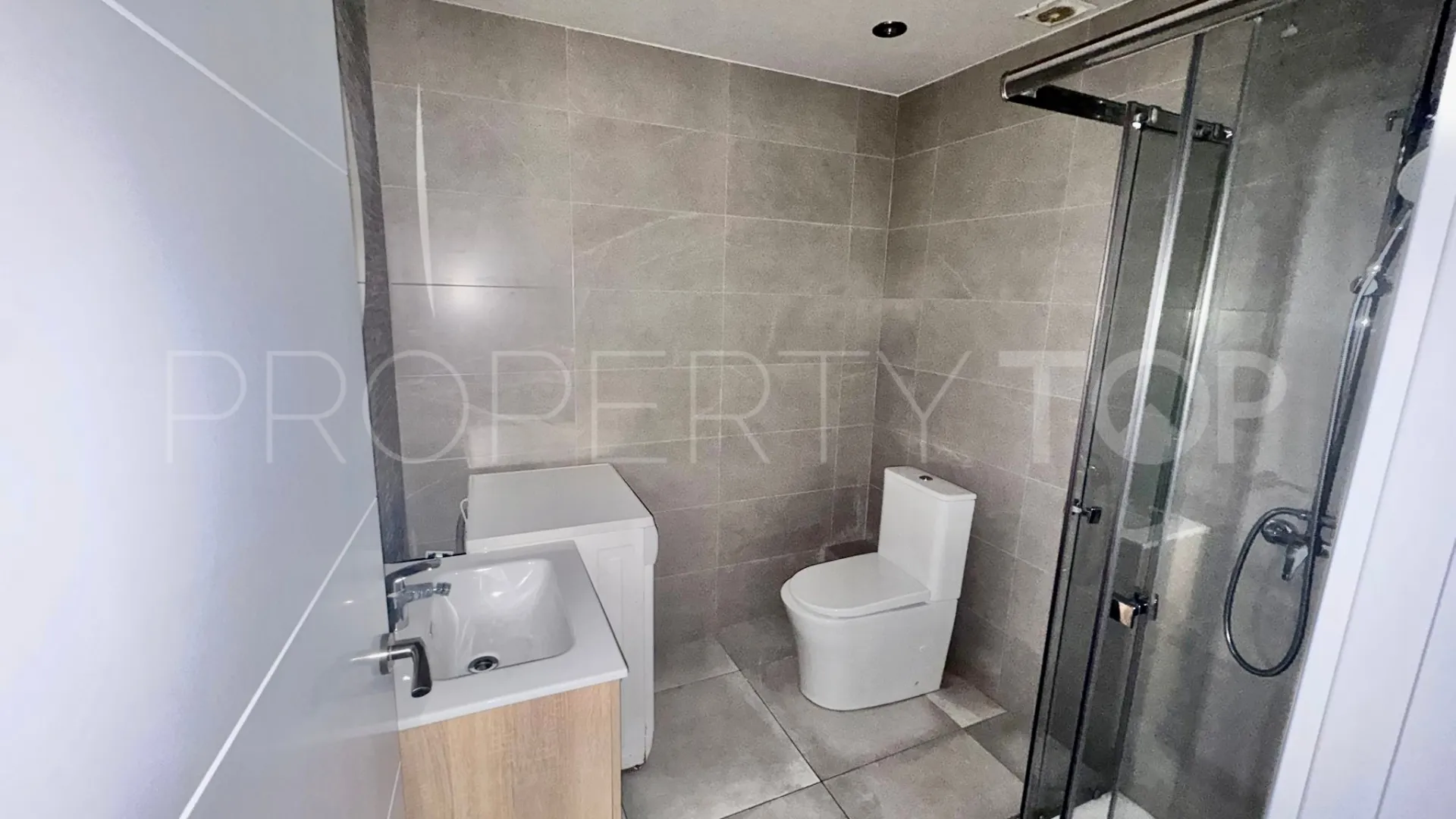 For sale Nueva Andalucia commercial premises