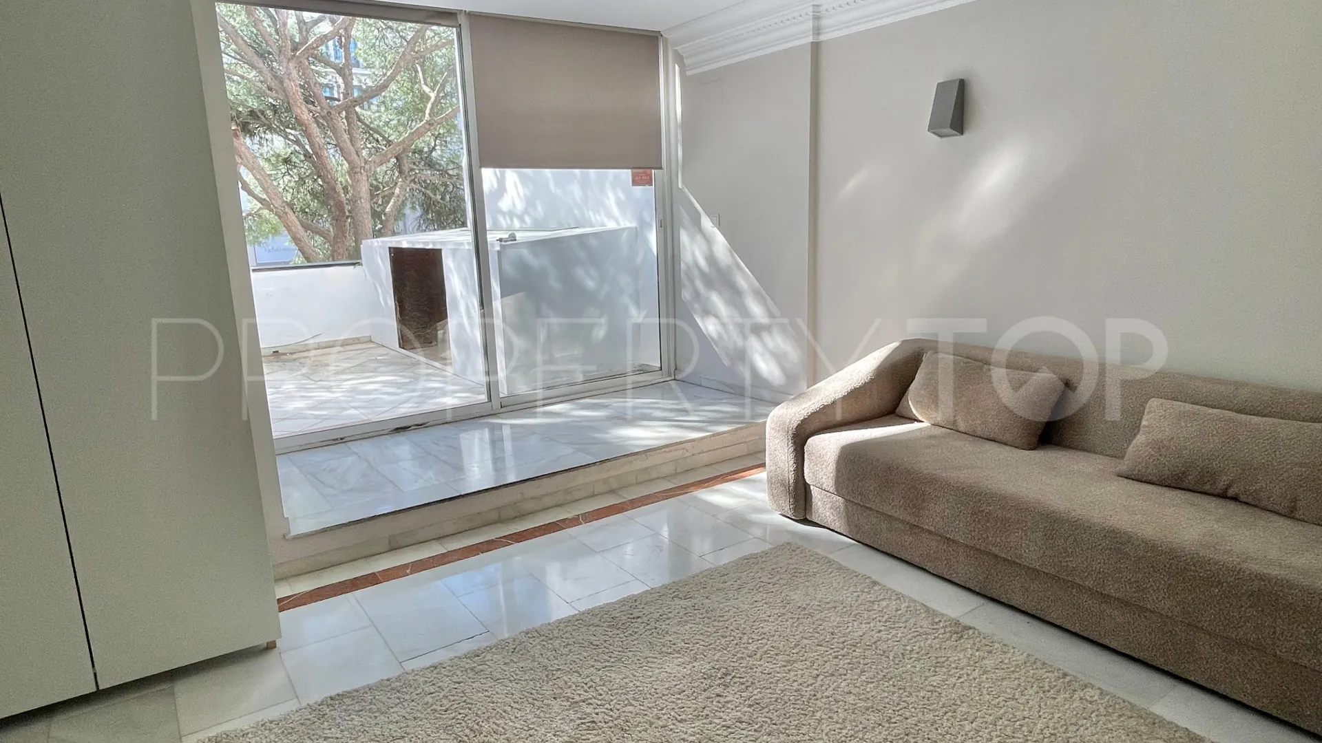 For sale Nueva Andalucia commercial premises
