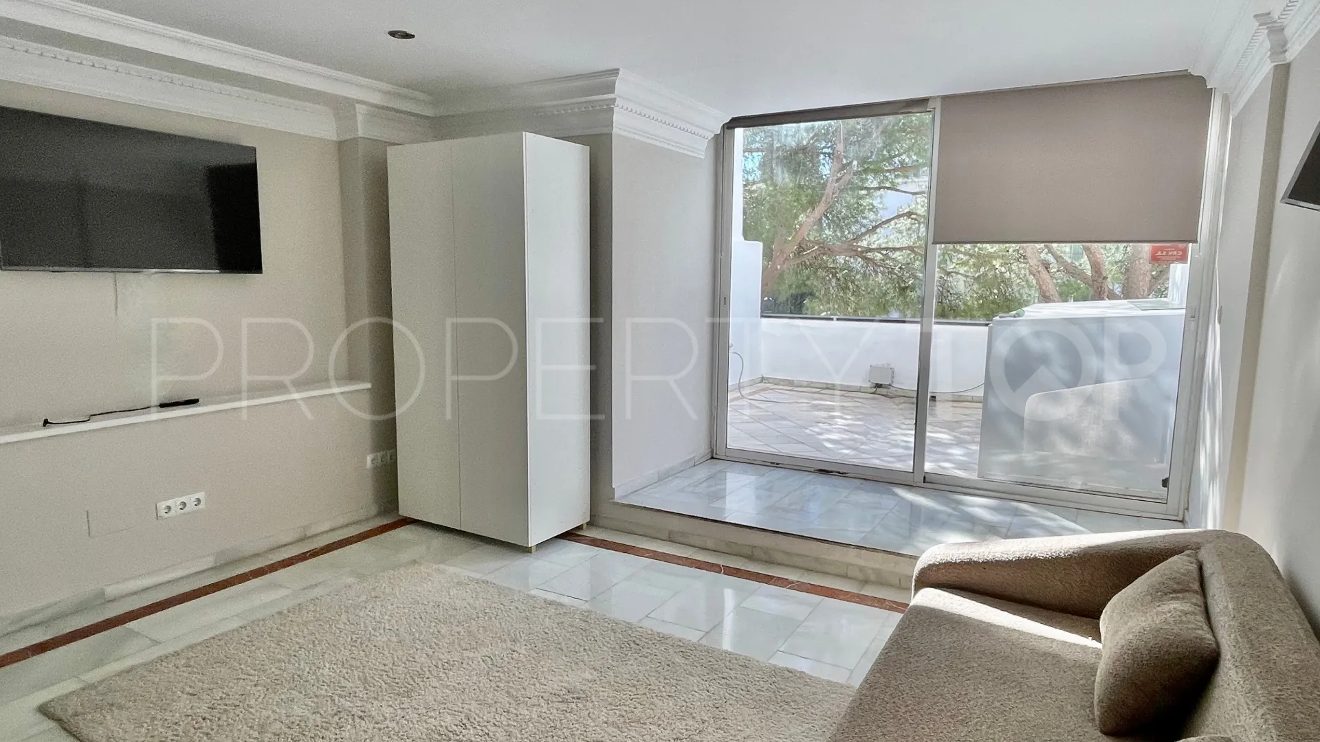 For sale Nueva Andalucia commercial premises