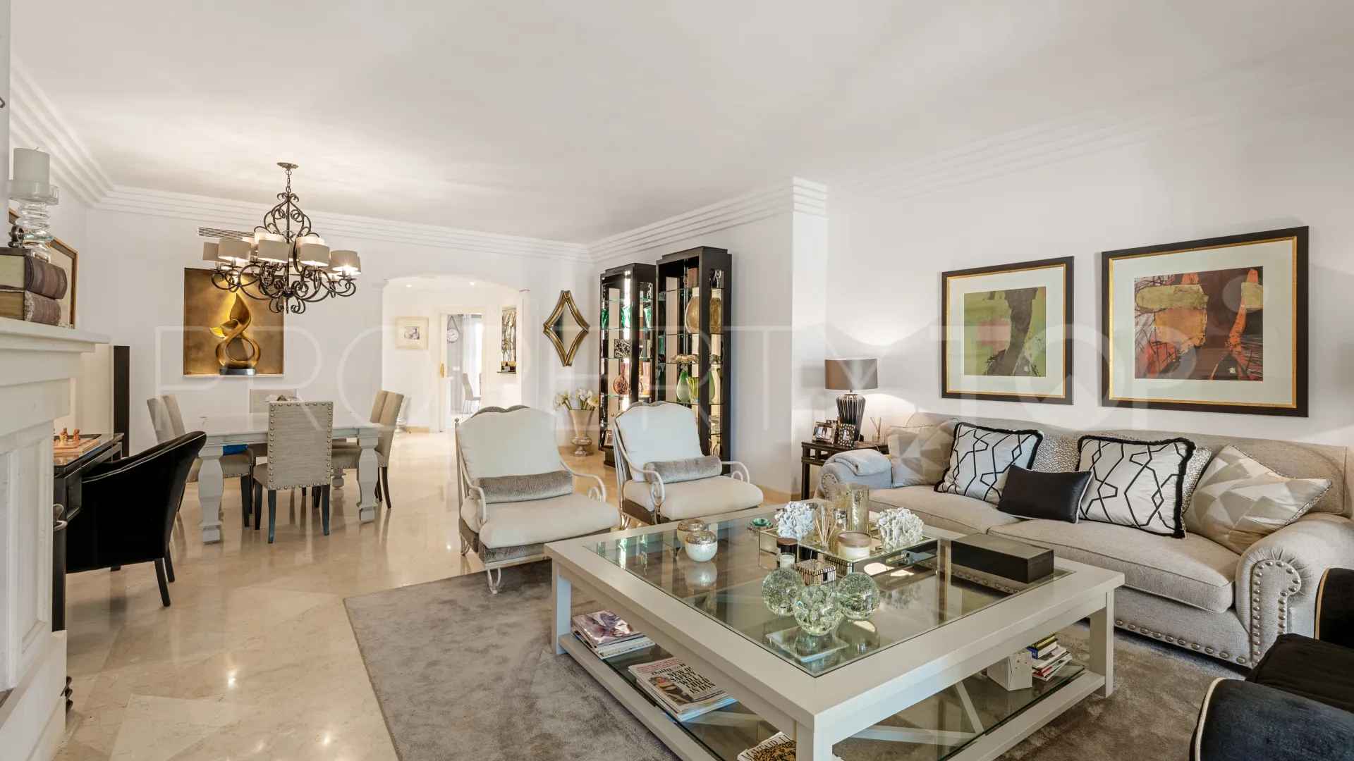 For sale apartment with 3 bedrooms in Las Alamandas