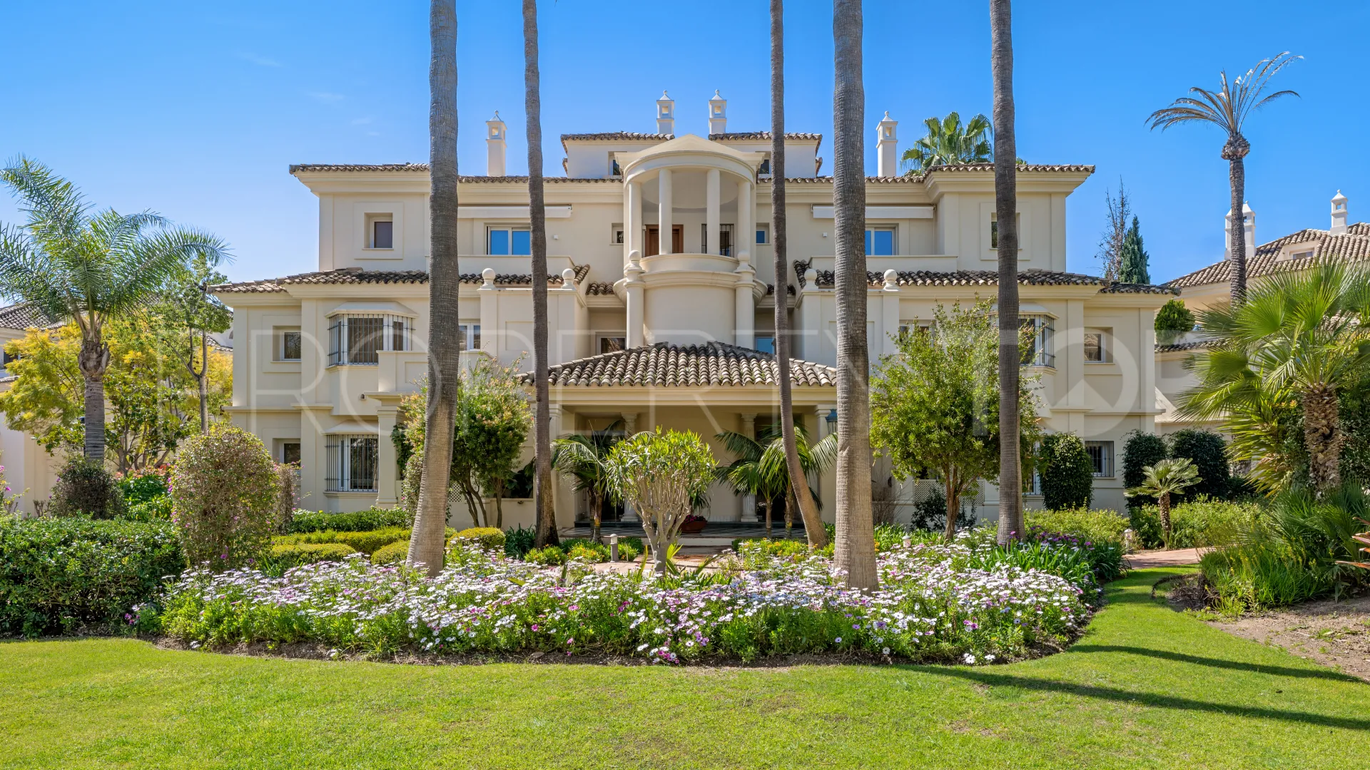 For sale apartment with 3 bedrooms in Las Alamandas