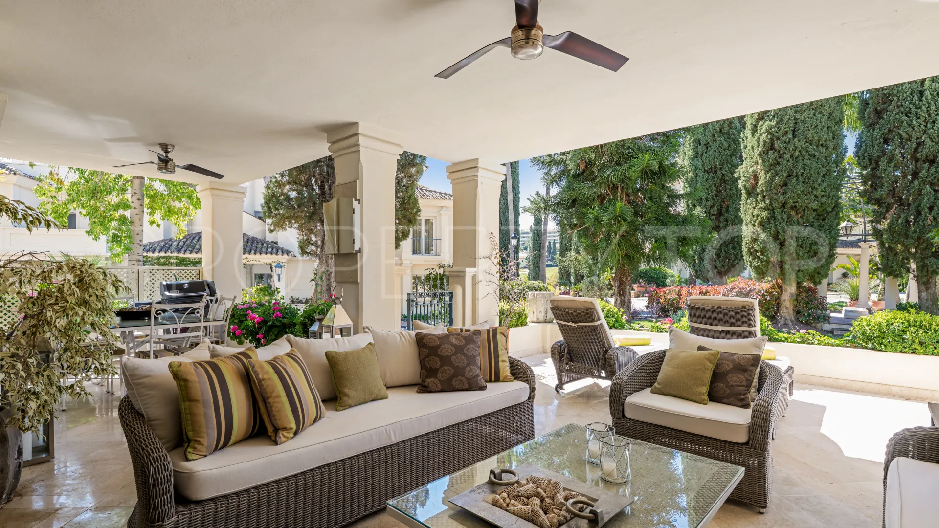 For sale apartment with 3 bedrooms in Las Alamandas