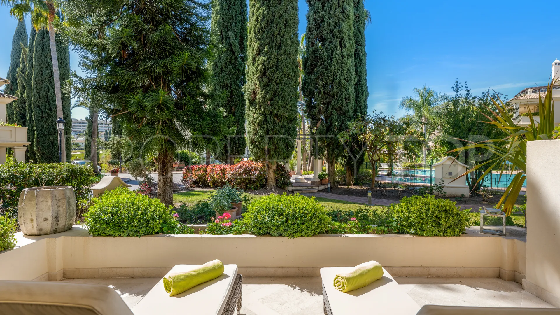 For sale apartment with 3 bedrooms in Las Alamandas